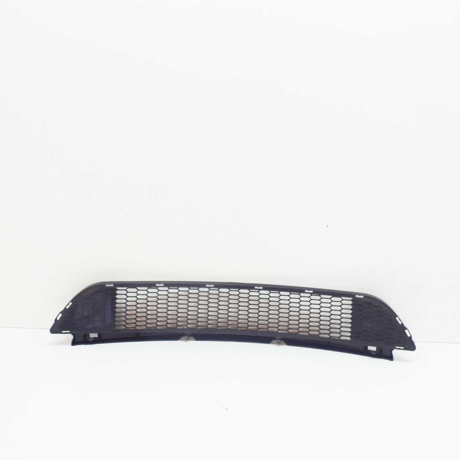 NEW BMW Z4 COUPE E86 FRONT BUMPER CENTER GRILL 51117895842 7895842 ORIGINAL