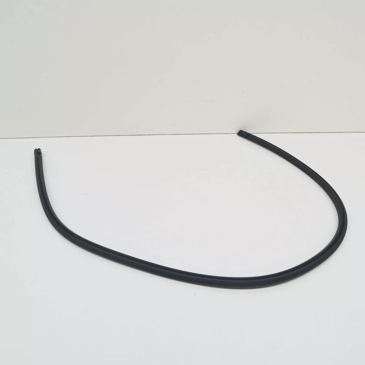 NEW VOLKSWAGEN GOLF MK7 ROOF GLASS COVER REAR SEAL 5G6877297A