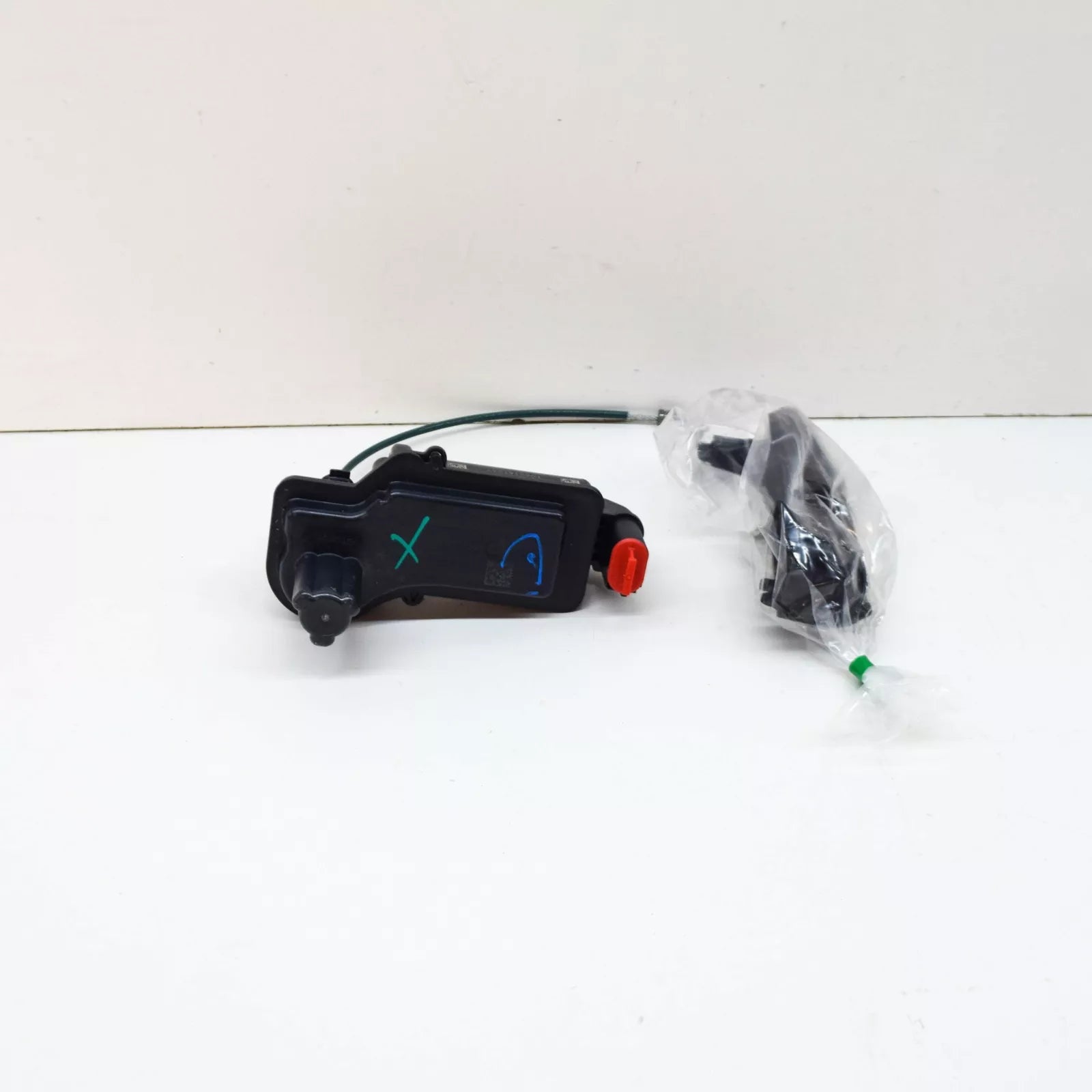 NEW VOLKSWAGEN ID.3 E11 SERVOMOTOR FOR PARKING LEFT 1EA927281