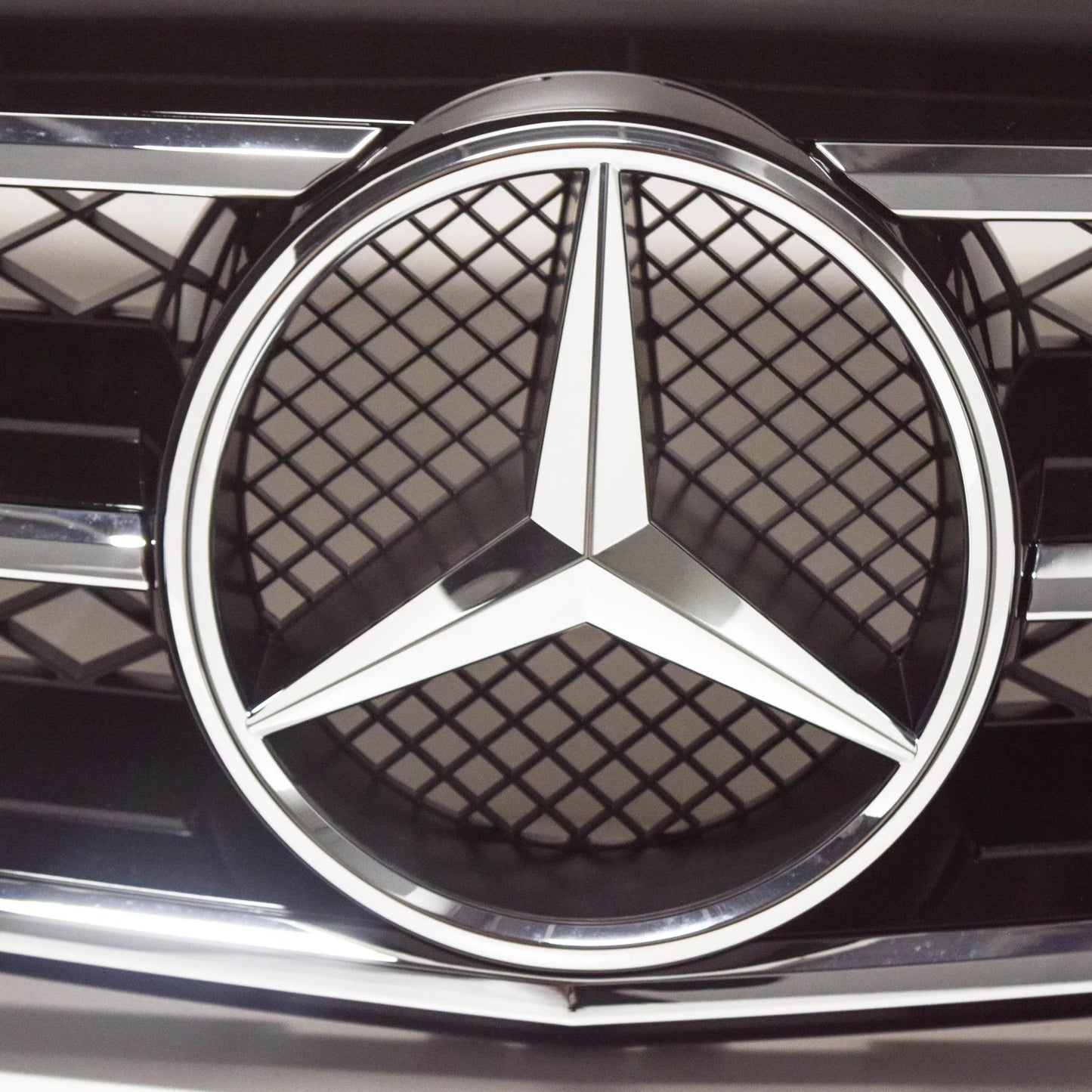 NEW MB VIANO W639 FRONT BUMPER RADIATOR GRILLE A63988000839040 ORIGINAL