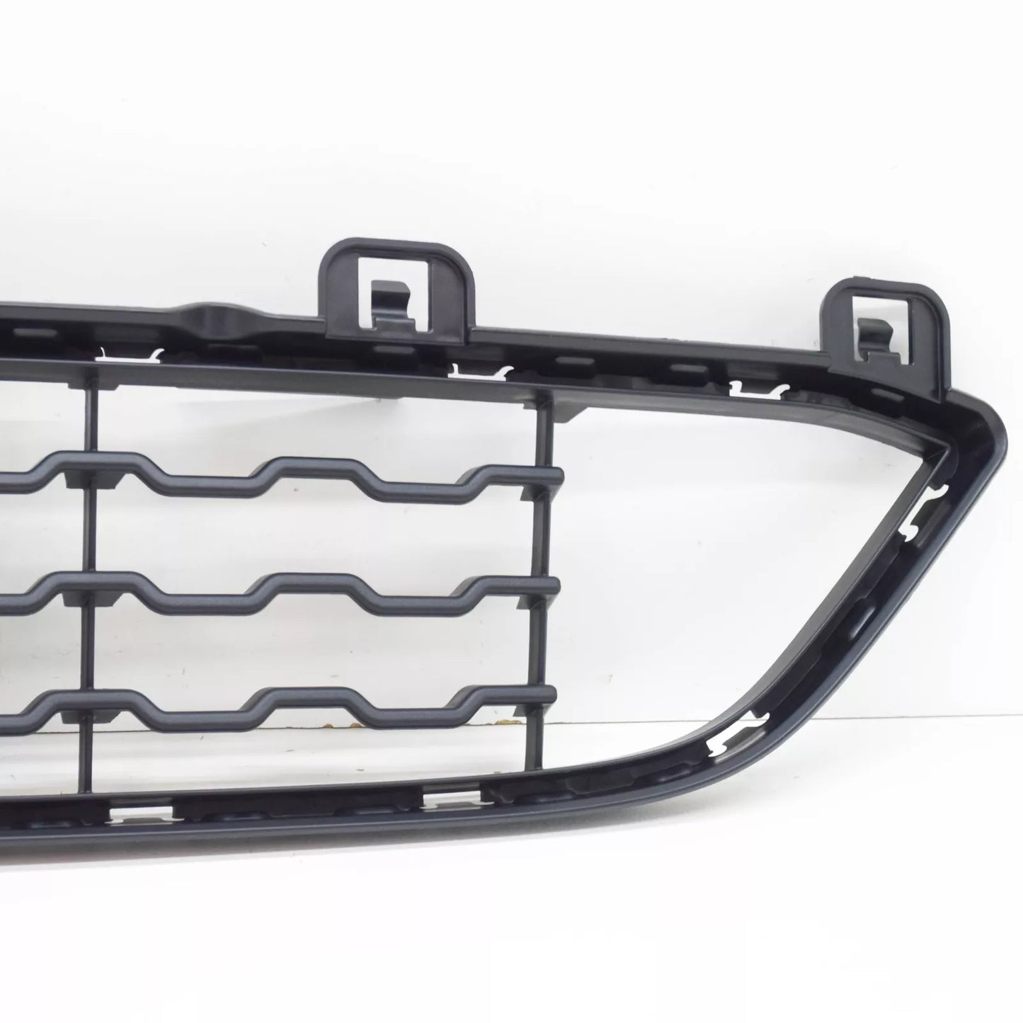 NEW BMW X6 F16 FRONT M BUMPER LOWER CENTER GRILLE 51118056522 2016 ORIGINAL