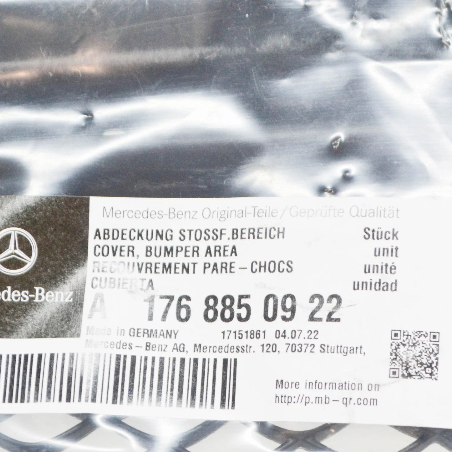 NEW MB A-CLASS W176 FRONT BUMPER CENTER LOWER GRILLE A1768850922 2014 ORIGINAL