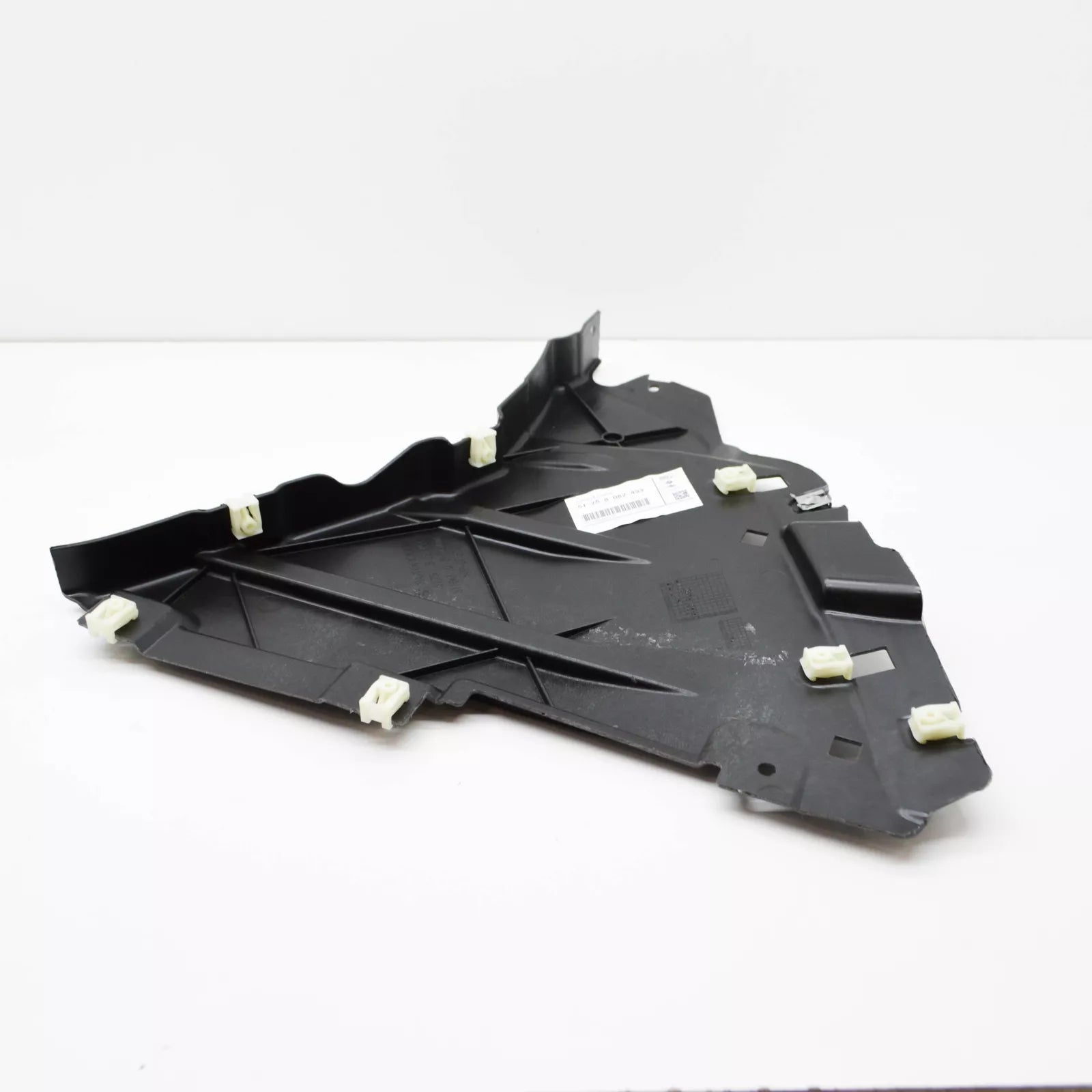 NEW BMW 4 G22 G82 FRONT LEFT LOWER FENDER LINER EXTENSION 51758082493 ORIGINAL