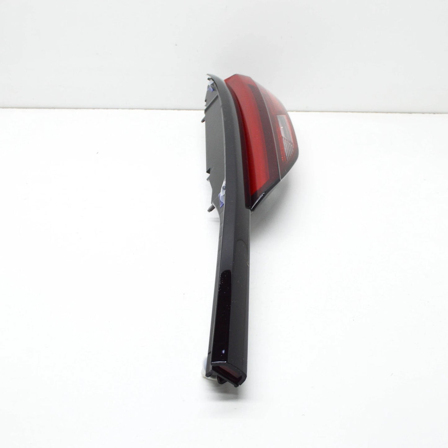 NEW BMW 2 GRAN COUPE F44 REAR RIGHT LED TAILGATE LIGHT LHD 63217465470 ORIGINAL