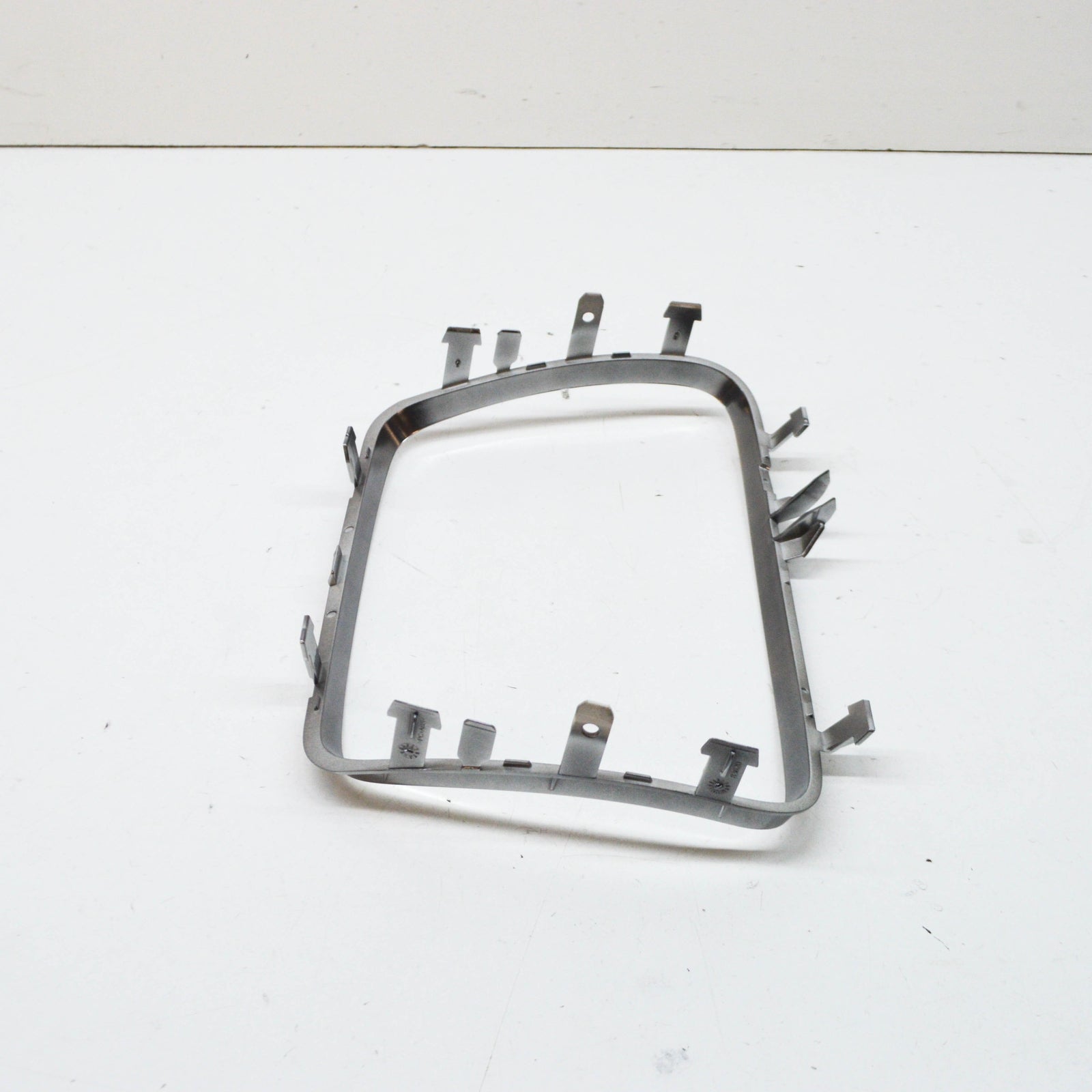 NEW MERCEDES-BENZ E W213 CENTER CONSOLE CUP HOLDER BOX TRIM A2136830600 ORIGINAL