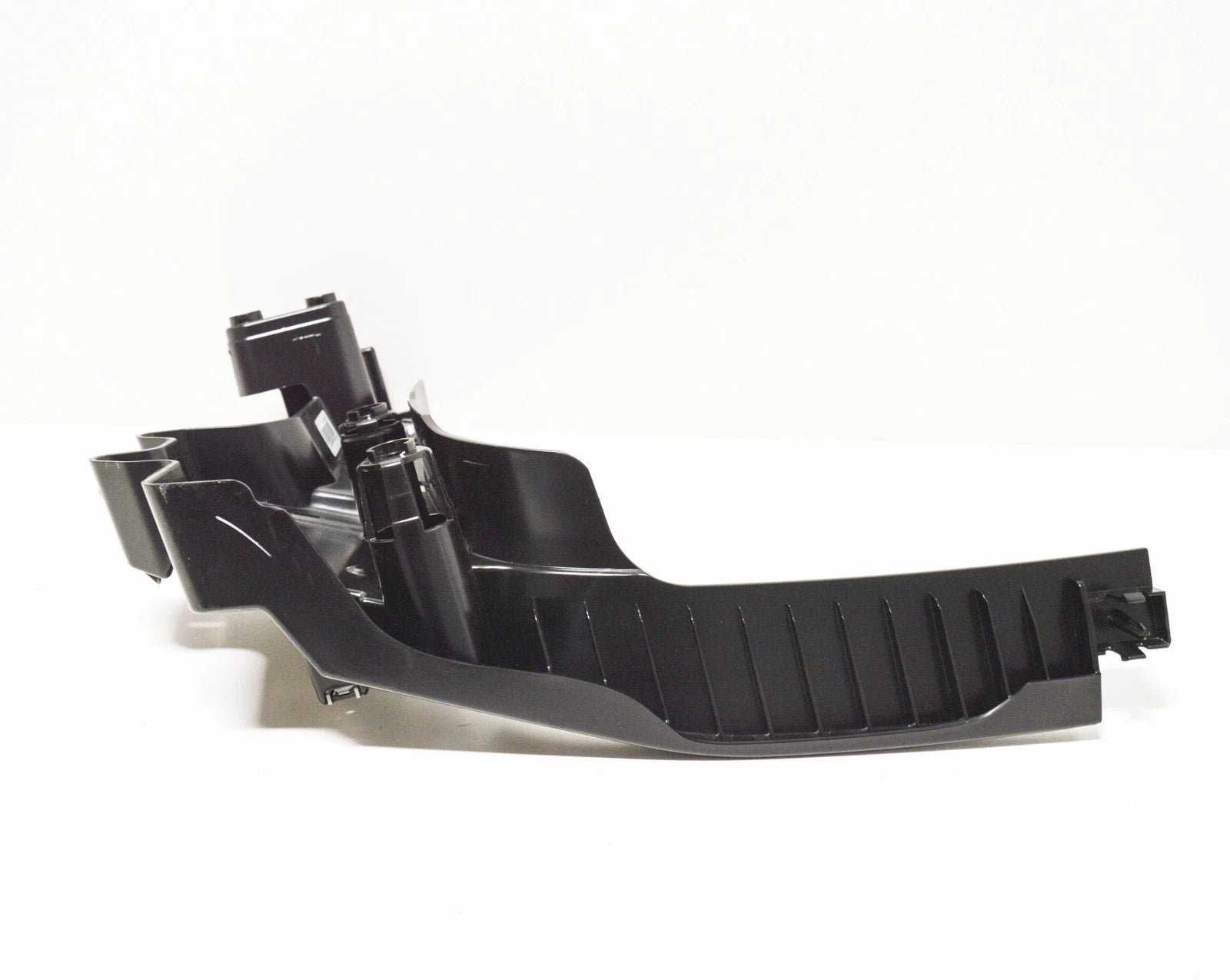 NEW BMW X5 F15 REAR M BUMPER RIGHT SIDE CORNER MOUNT 51128054020 8054020