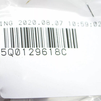 NEW AUDI A3 8V AIR FILTER INTAKE TUBE DUCT 5Q0129618C