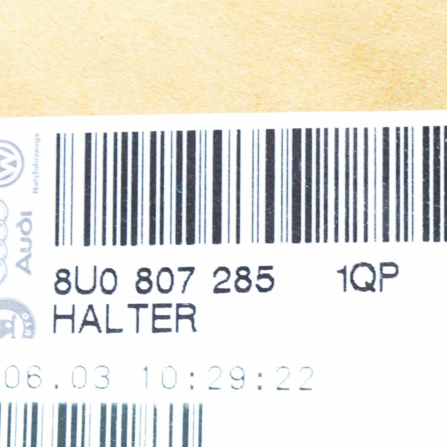 NEW AUDI Q3 8U FRONT BUMPER LICENSE PLATE HOLDER 8U08072851QP 2014