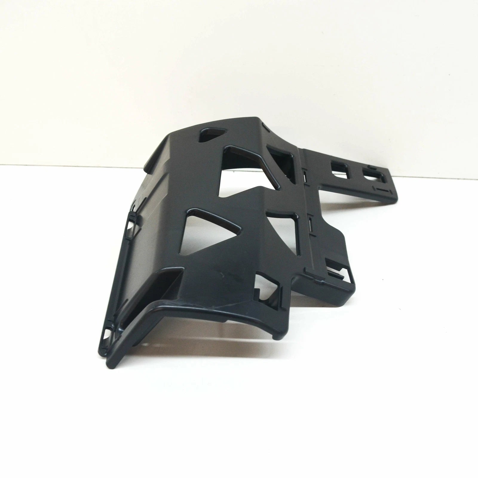 NEW MERCEDES-BENZ GLE W166 REAR LEFT BUMPER BRACKET A1668852924