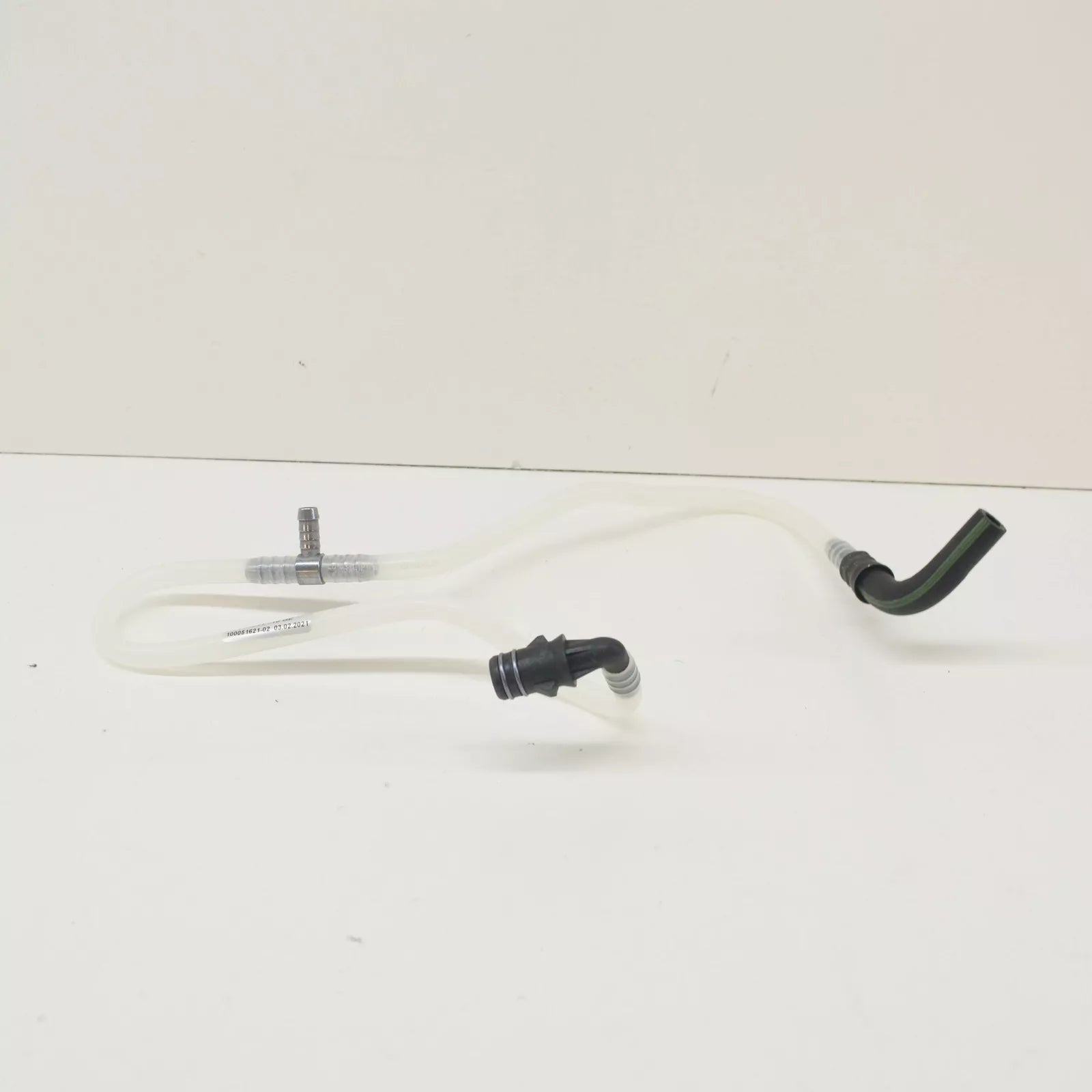 NEW BMW 5 E39 FUEL FEED LINE 13532248055 2248055 ORIGINAL