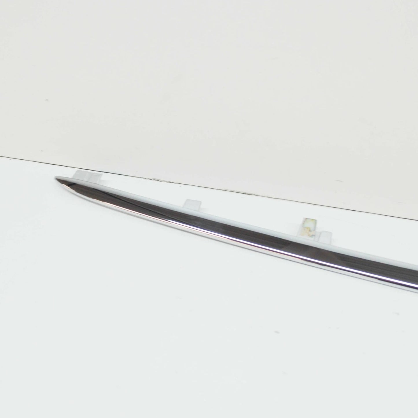 NEW MERCEDES-BENZ S W222 FRONT BUMPER LOWER TRIM STRIP A2228851600