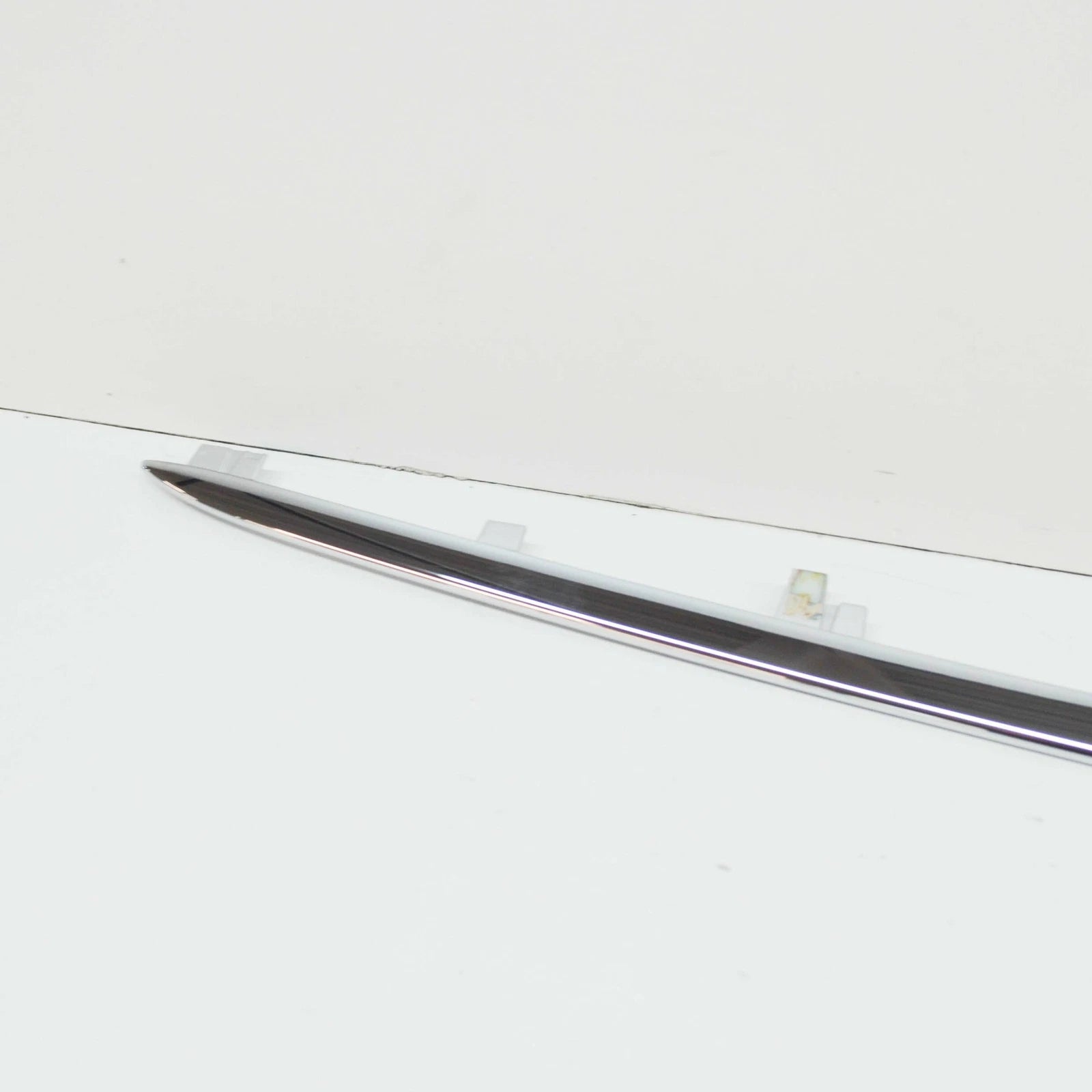 NEW MERCEDES-BENZ S W222 FRONT BUMPER LOWER TRIM STRIP A2228851600