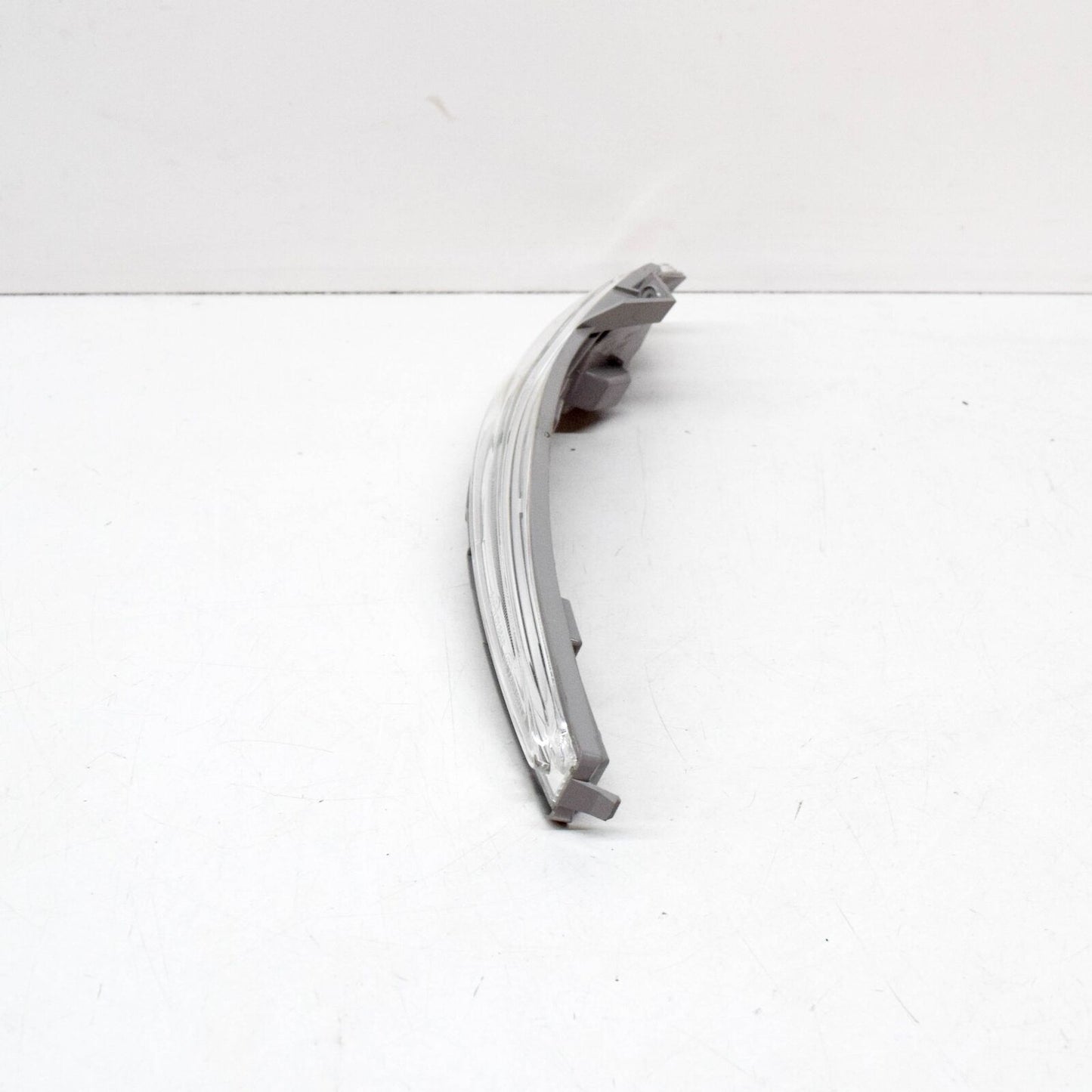 NEW MB C-CLASS W205 RIGHT WING MIRROR TURN INDICATOR A0999067401 2016 ORIGINAL