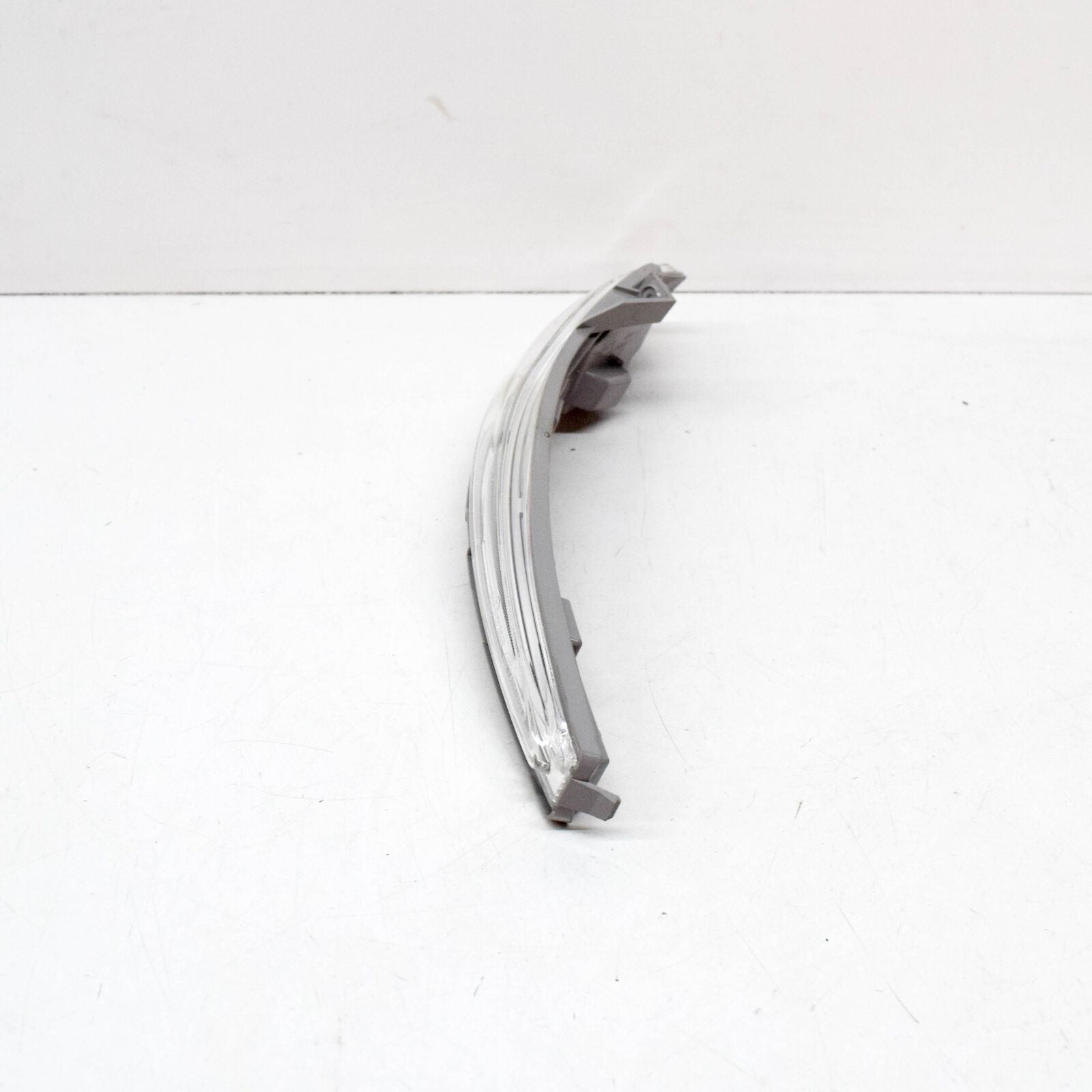 NEW MB C-CLASS W205 RIGHT WING MIRROR TURN INDICATOR A0999067401 2016 ORIGINAL