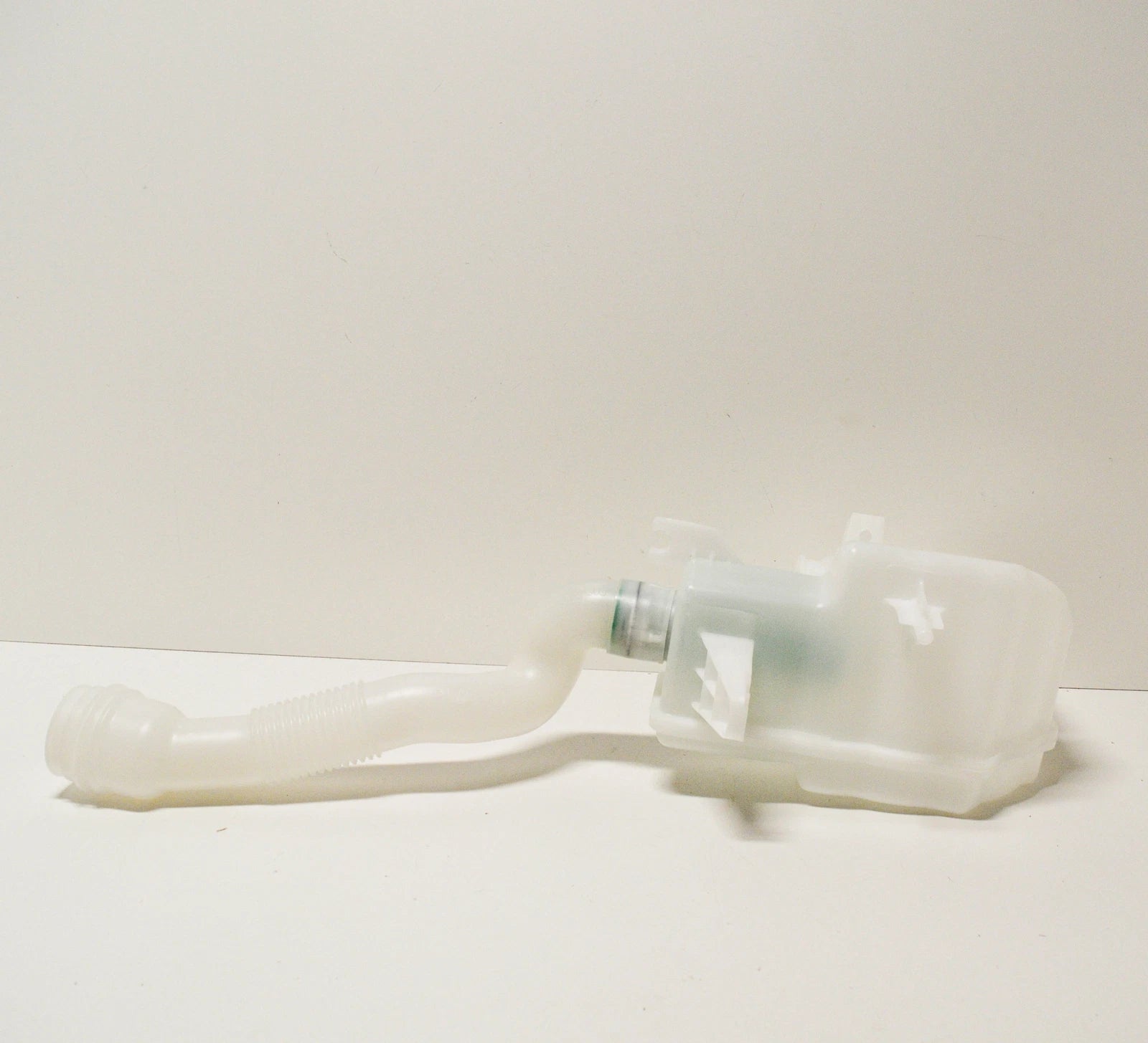 NEW MERCEDES-BENZ GL-CLASS X166 WINDOW WASHER TANK A1668690420