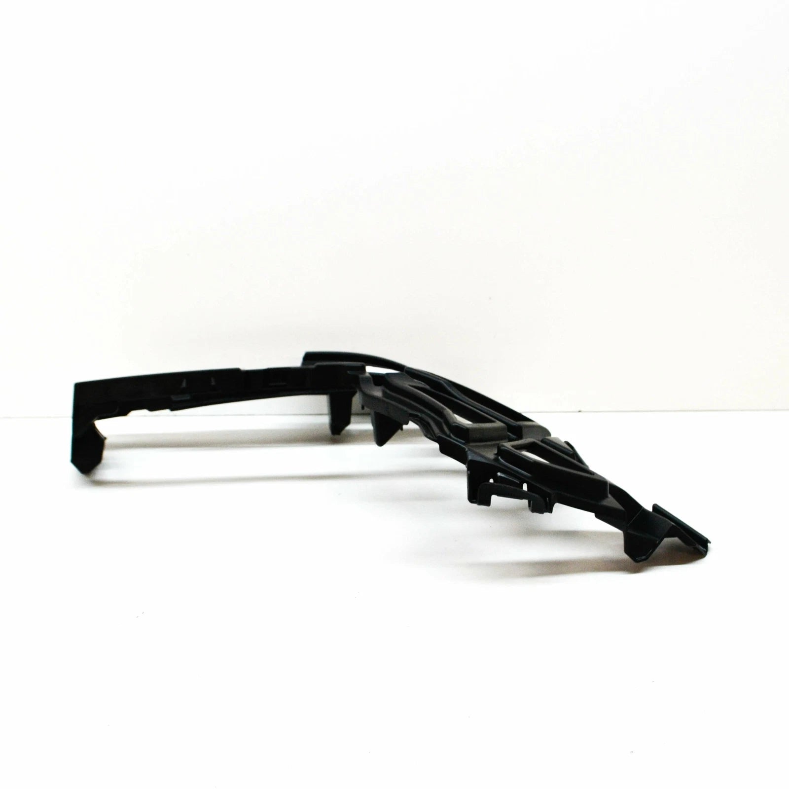 NEW VOLKSWAGEN TOURAN 5T FRONT RIGHT BUMPER BRACKET 5TA807724