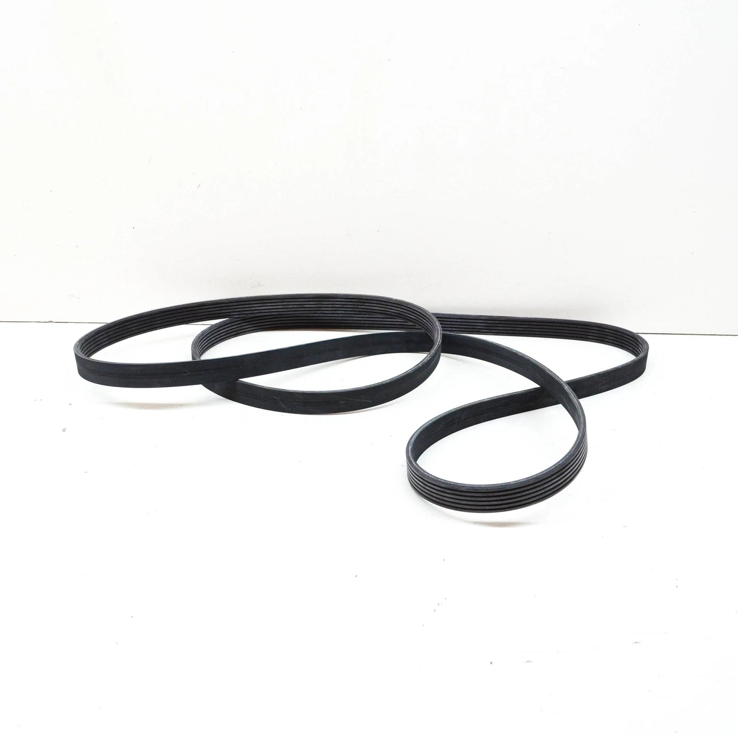 NEW VOLKSWAGEN AMAROK AUXILIARY ALTERNATOR V-RIBBED BELT 059903137CC