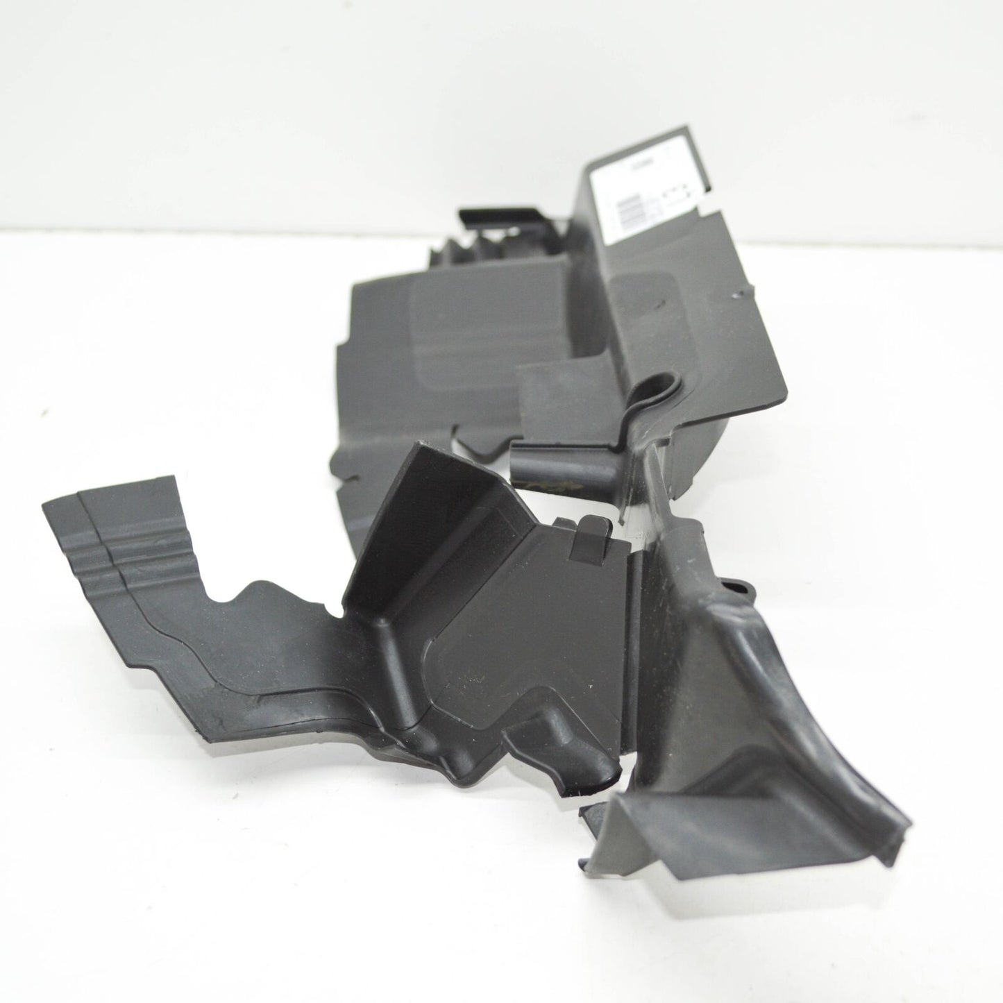 NEW AUDI A3 8V LEFT SIDE COOLING FAN AIR GUIDE 8V0121283L ORIGINAL