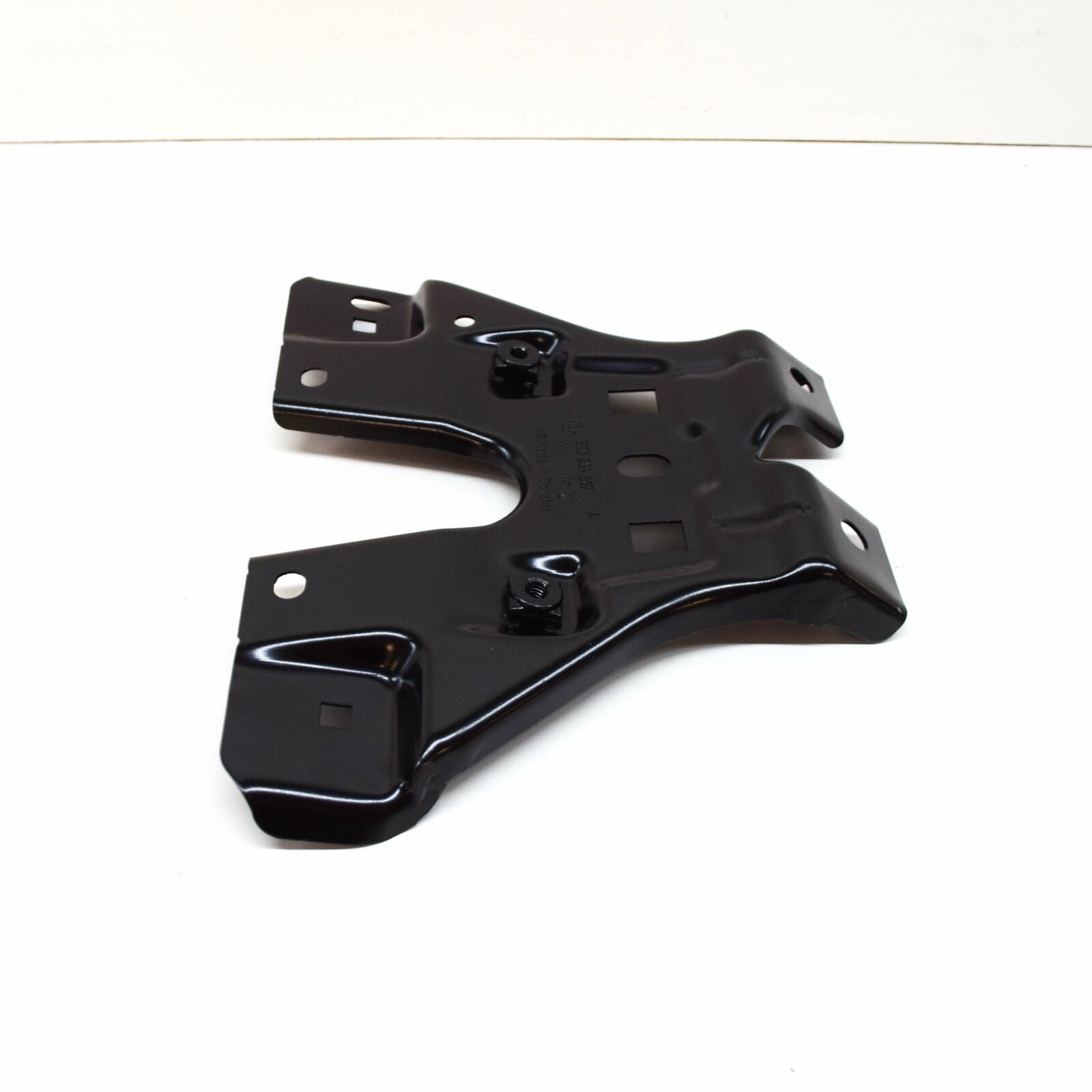 NEW VOLKSWAGEN PASSAT B8 FRONT CNETRE LOCK CARRIER SUPPORT 3G0805567A ORIGINAL