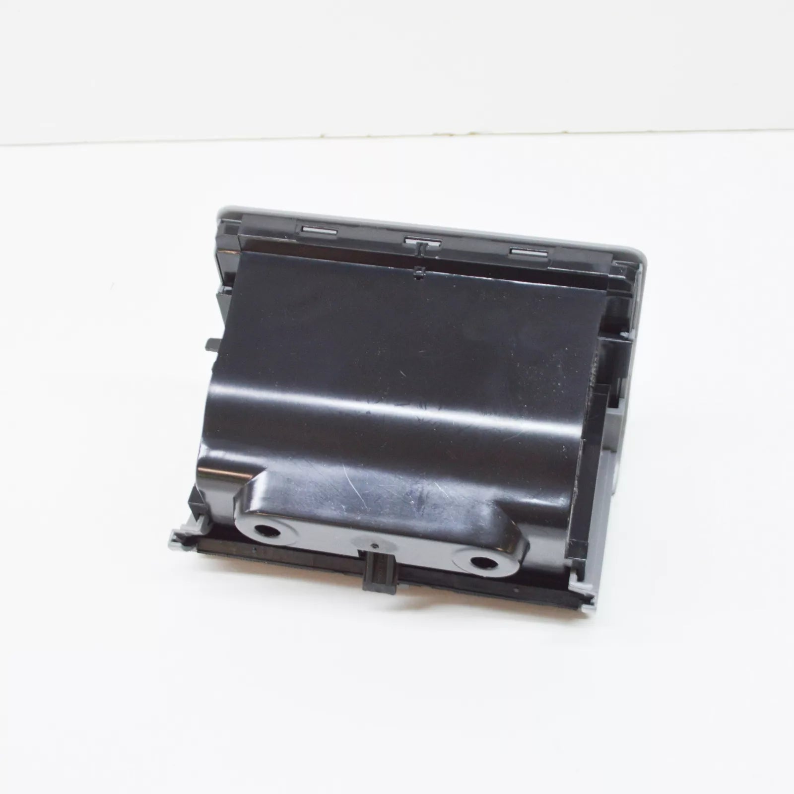 NEW BMW 3 E46 REAR CENTER CONSOLE ASHTRAY 51168248527 8248527 2003 ORIGINAL