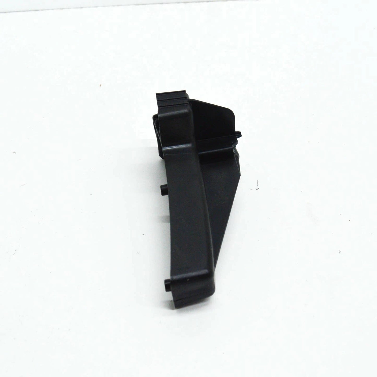 NEW VOLKSWAGEN AMAROK REAR LEFT MUD FLAP BRACKET 2H0821467C ORIGINAL