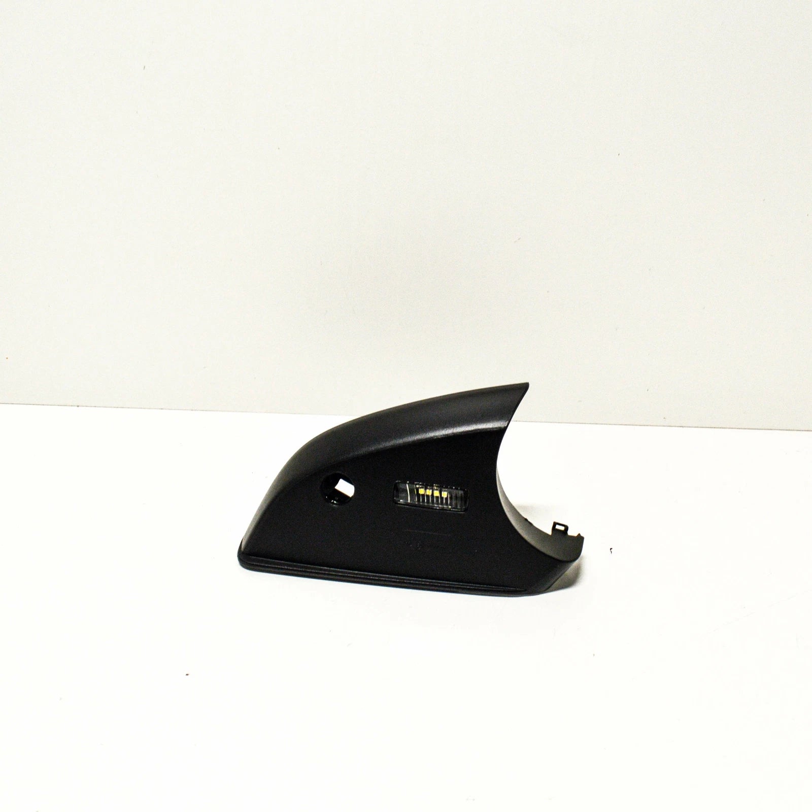 NEW MERCEDES BENZ GLE W166 RIGHT MIRROR LOWER COVER CAP  A1668101015 ORIGINAL