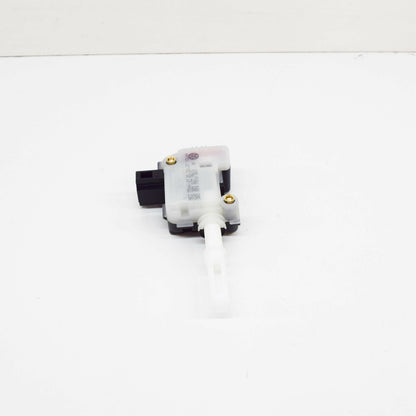 NEW VOLKSWAGEN TOUAREG 7L REAR LID LOCK SERVOMOTOR 3B5827061C ORIGINAL