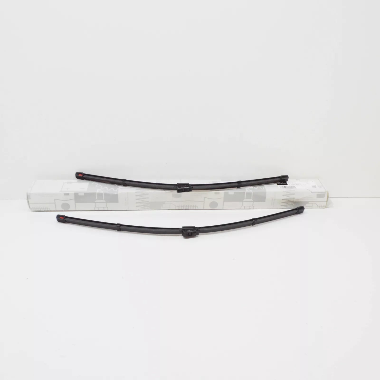 NEW MERCEDES-BENZ GLB X247 FRONT WIPER BLADE SET LHD A2478201202 ORIGINAL