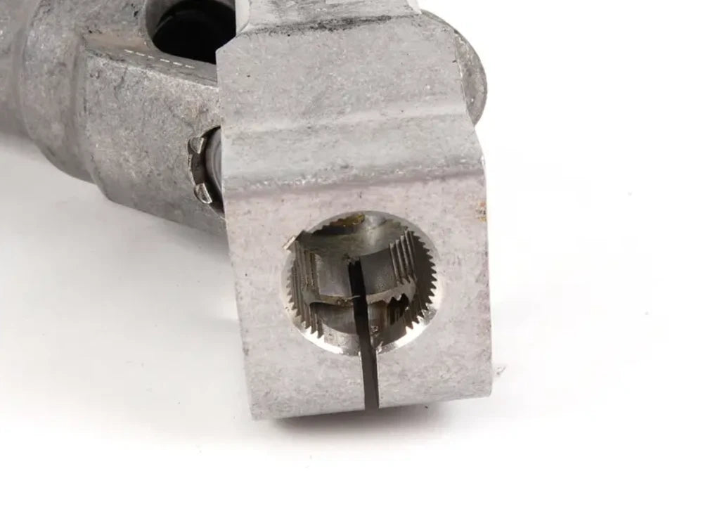 NEW BMW 3 CABRIO E46 STEERING COLUMN LOWER JOINT 6750815 32306750815 ORIGINAL