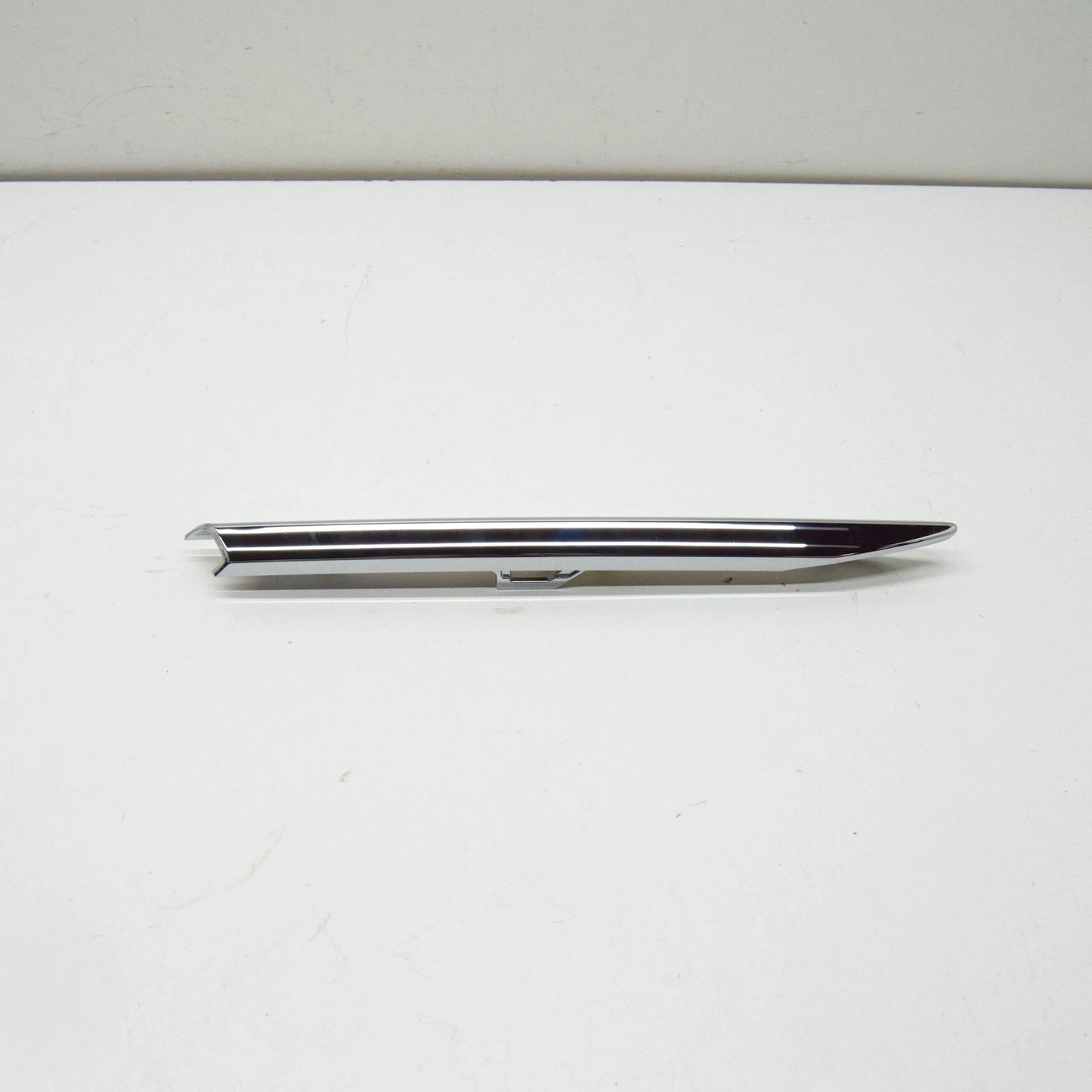 NEW VOLKSWAGEN ARTEON 3H7 FRONT RIGHT BUMPER MOLDING 3G8853254D2ZZ ORIGINAL