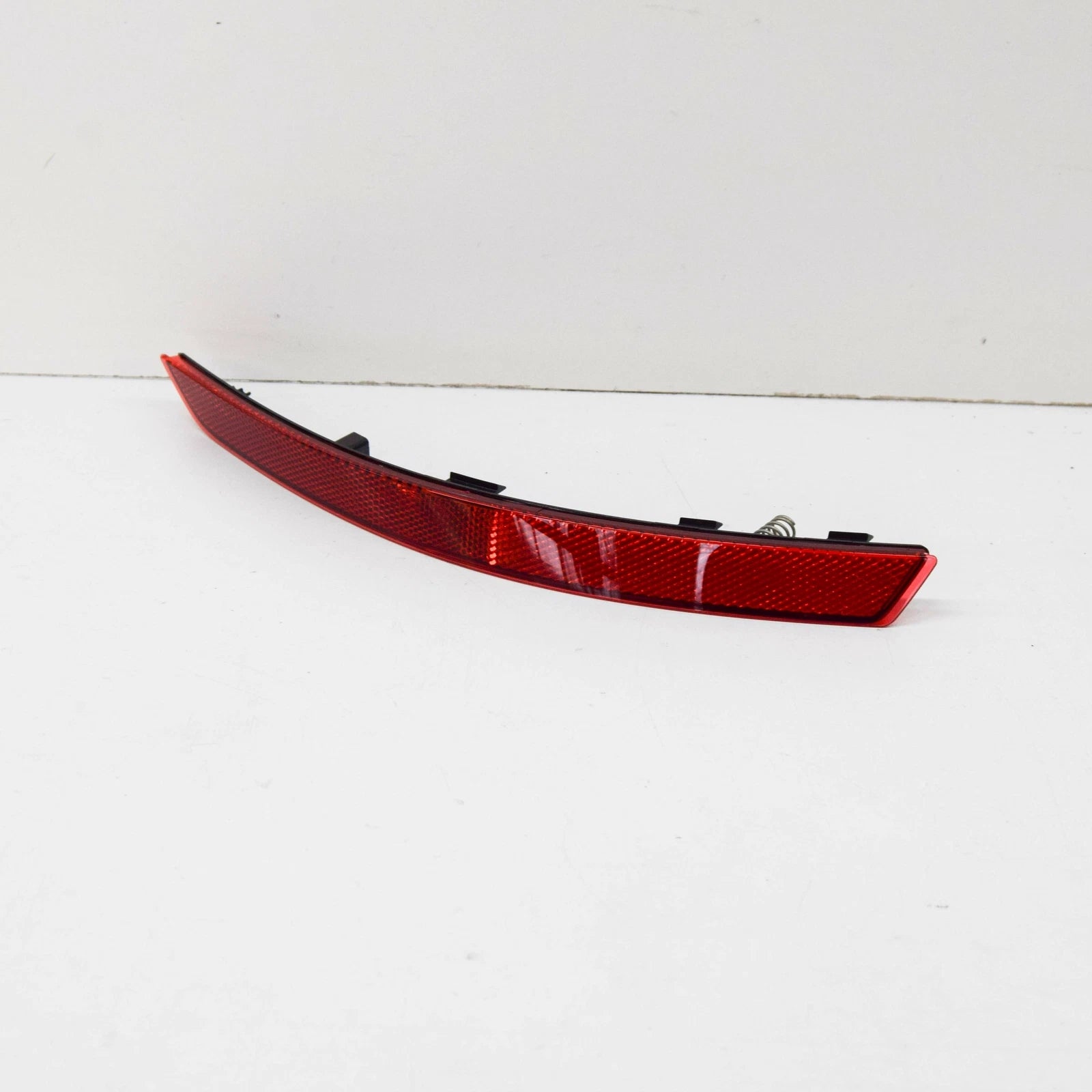 NEW AUDI A4 8W B9 REAR BUMPER LEFT REFLECTOR 8W0945105C ORIGINAL