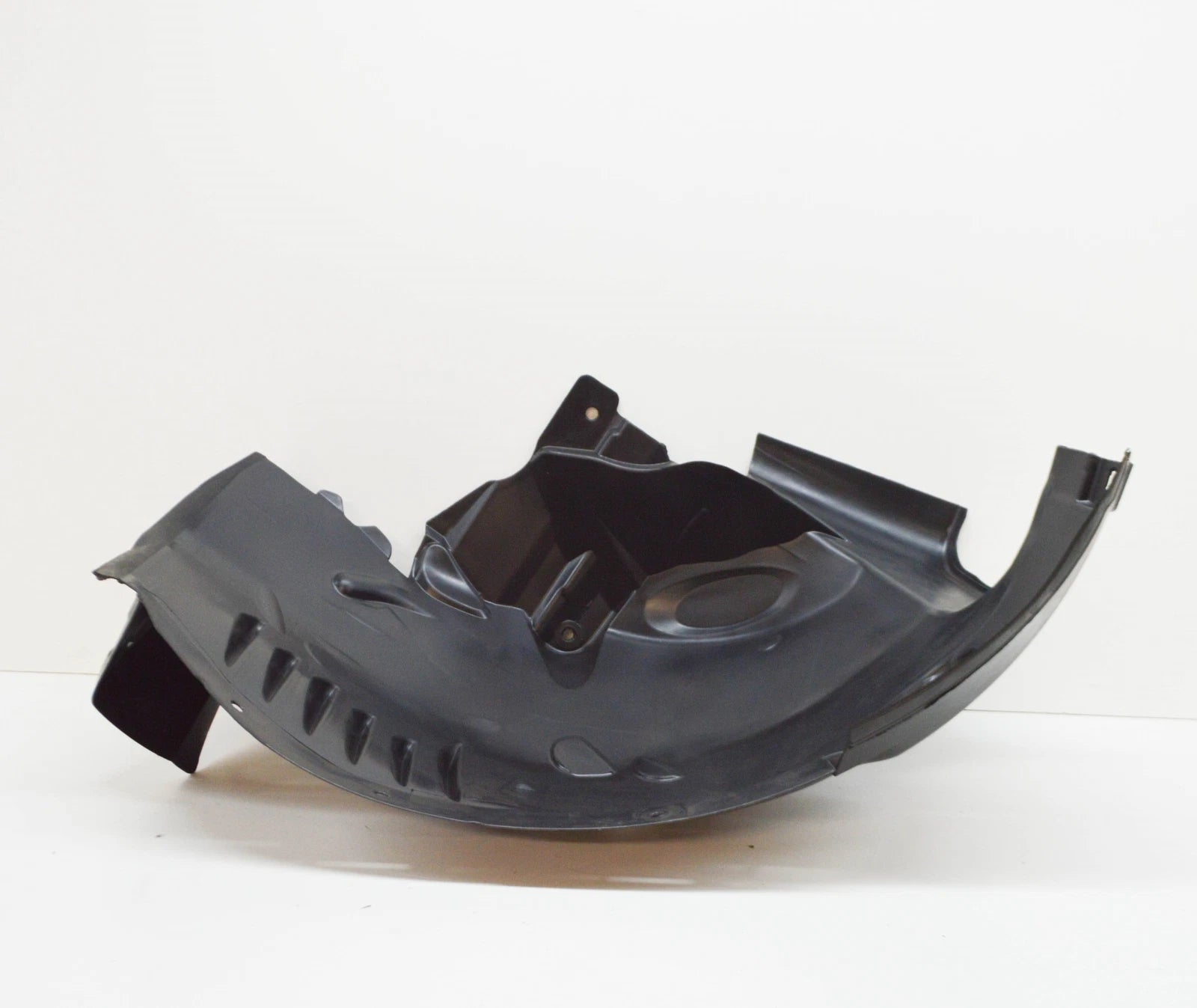 NEW MB C W204 FRONT RIGHT FENDER LINER SPLASH SHIELD A2046905630 ORIGINAL