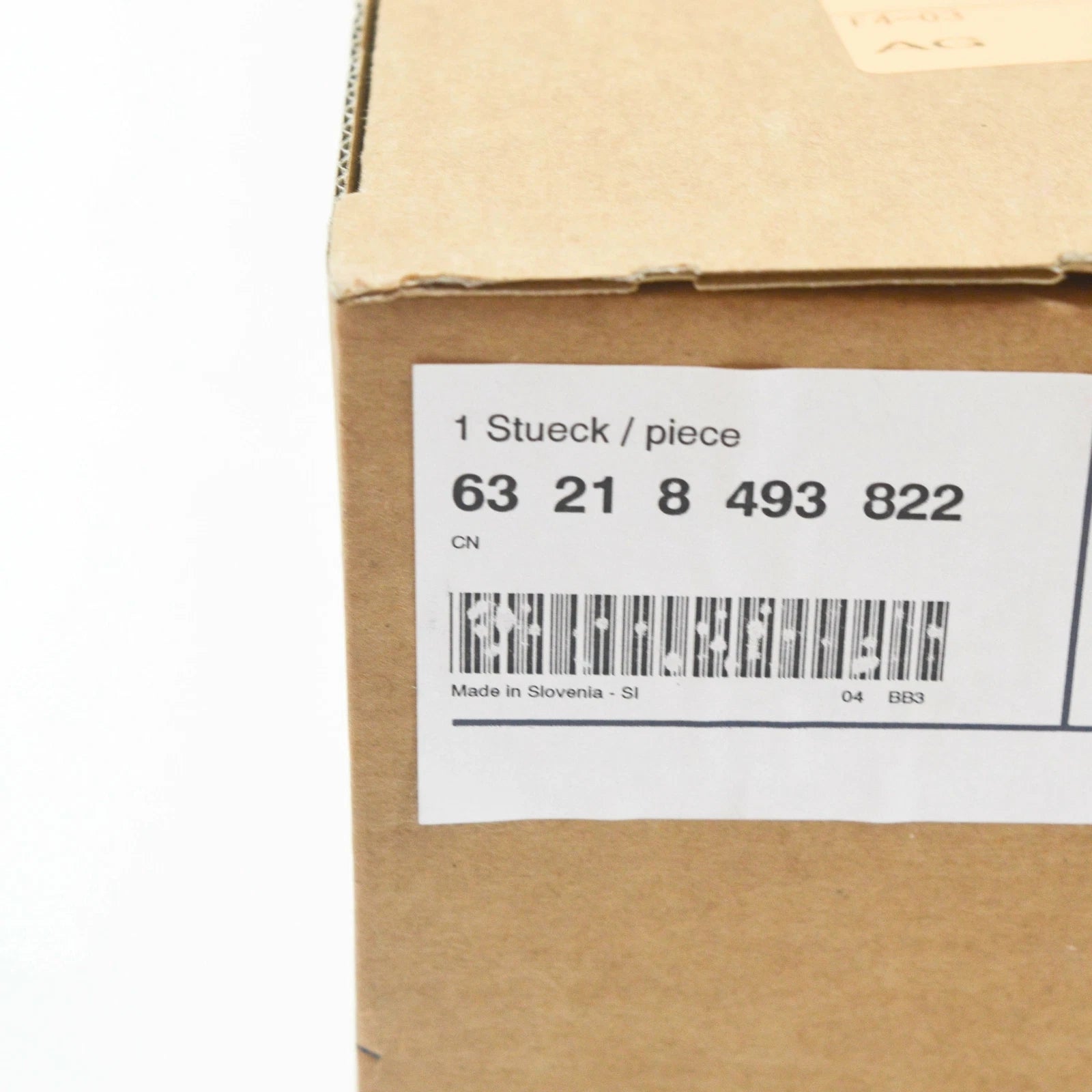 NEW BMW 5 G30 REAR RIGHT TAILLIGTH GUTTER DRIP TRIM 63218493822 ORIGINAL