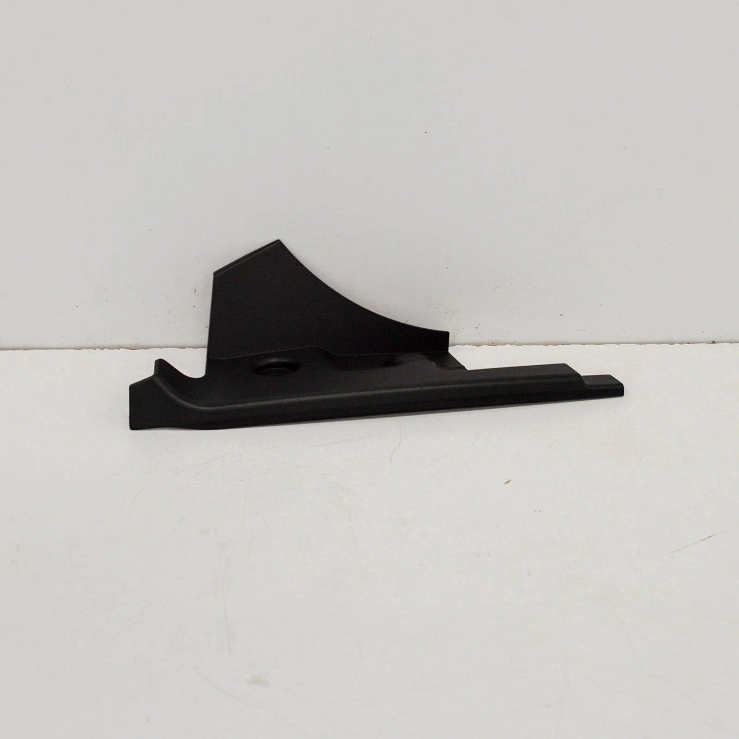 NEW BMW X6 F16 TAILGATE FINISH PANEL RIGHT TRIM 51497386660 ORIGINAL