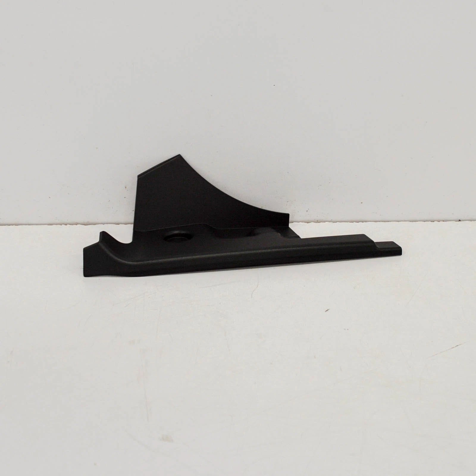 NEW BMW X6 F16 TAILGATE FINISH PANEL RIGHT TRIM 51497386660 ORIGINAL