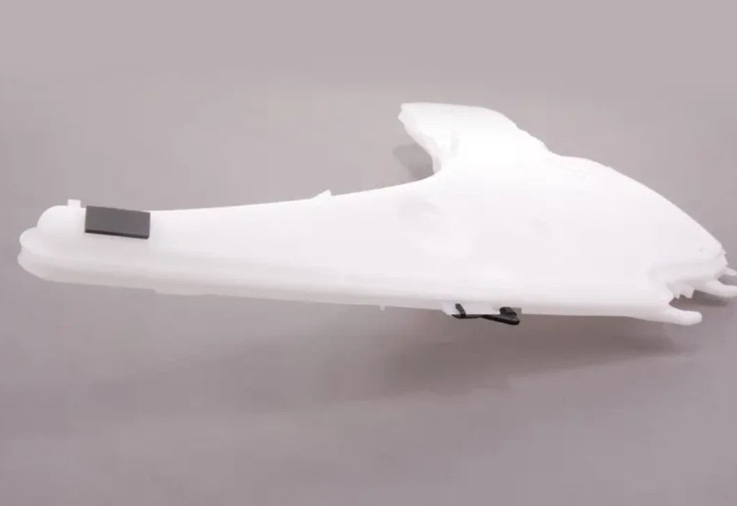 NEW BMW 1 E82 WINDSHIELD WASHER FLUID RESERVOIR 61677238668 7238668 ORIGINAL