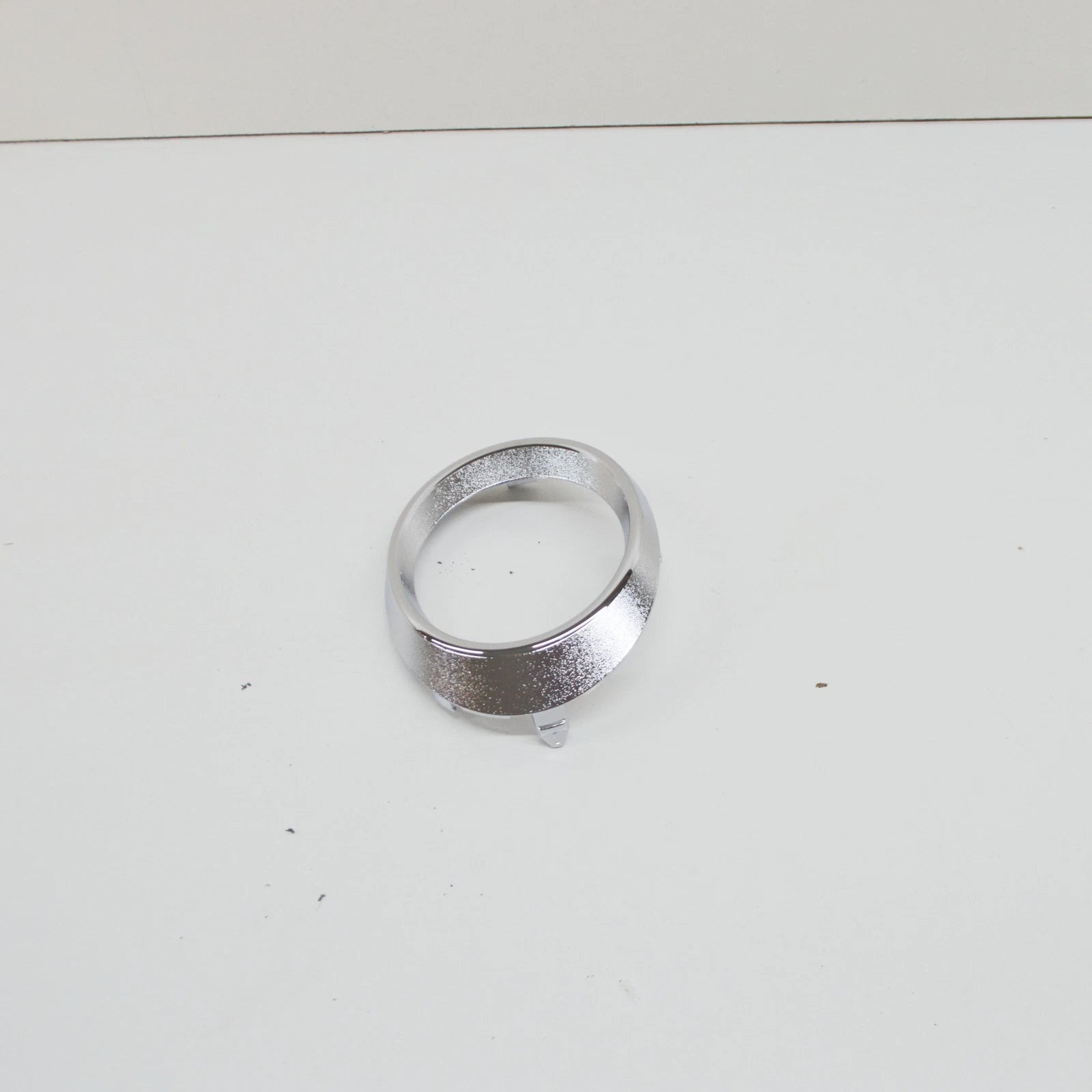 NEW MB CLS C219 FRONT BUMPER LEFT FOG LIGHT CHROMED RING A2198850723