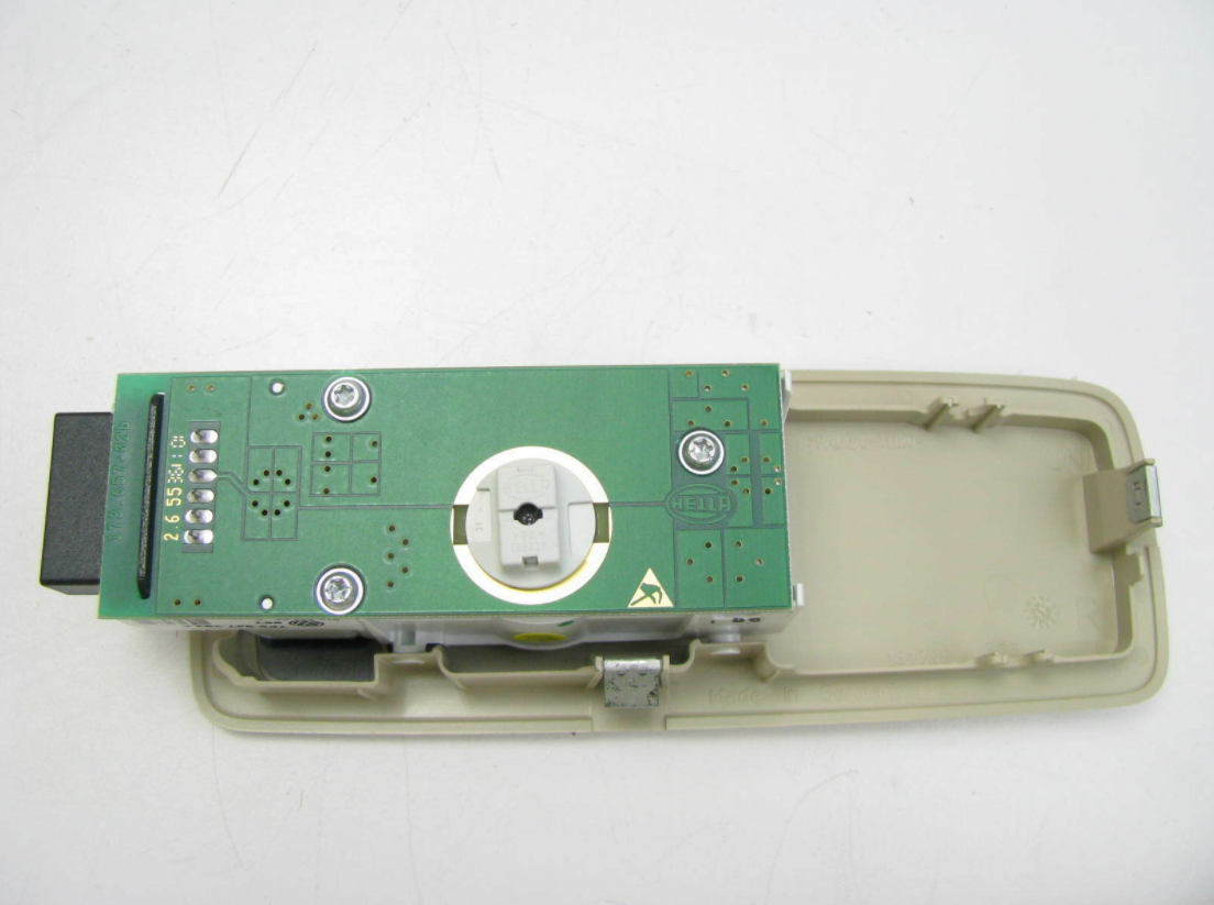 new vw touareg 7p rear right interior reading light 7p6947292f95t original