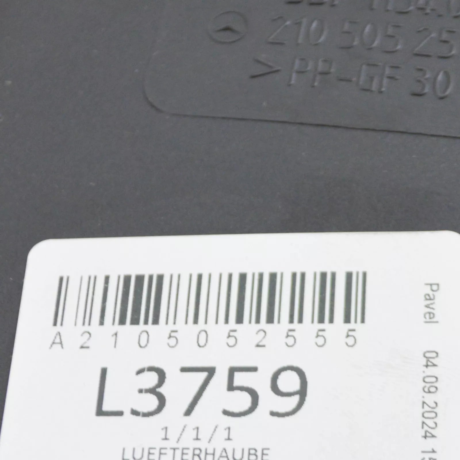 NEW MERCEDES-BENZ E-CLASS W210 FAN SHROUD A2105052555 ORIGINAL