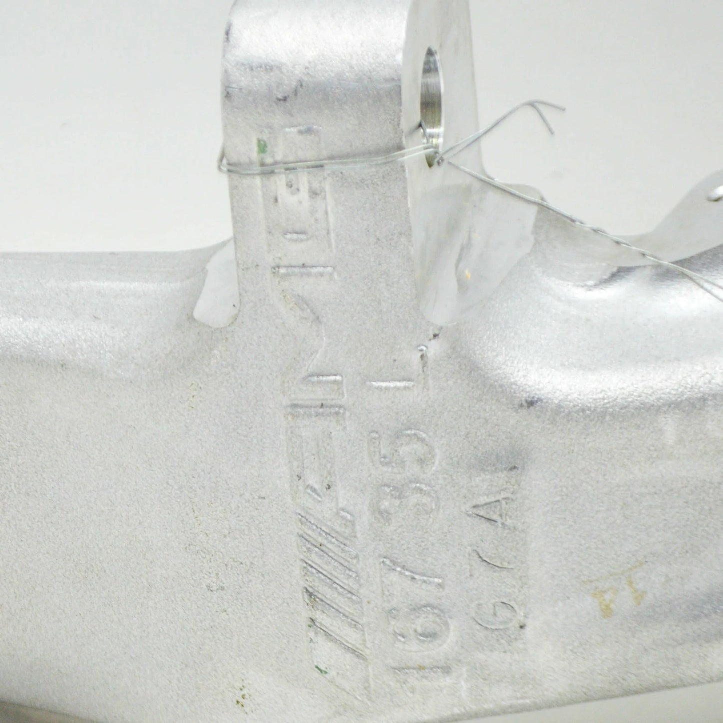 NEW MB GLE W167 AMG FRONT LEFT WHEEL HUB SPINDLE KNUCKLE A1673323500 ORIGINAL