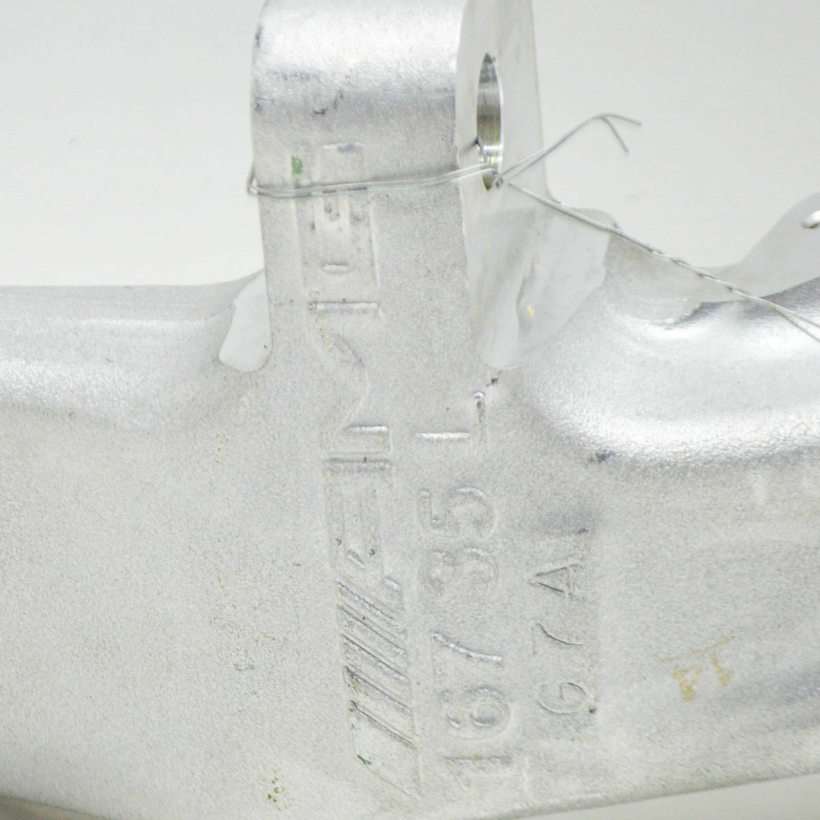 NEW MB GLE W167 AMG FRONT LEFT WHEEL HUB SPINDLE KNUCKLE A1673323500 ORIGINAL