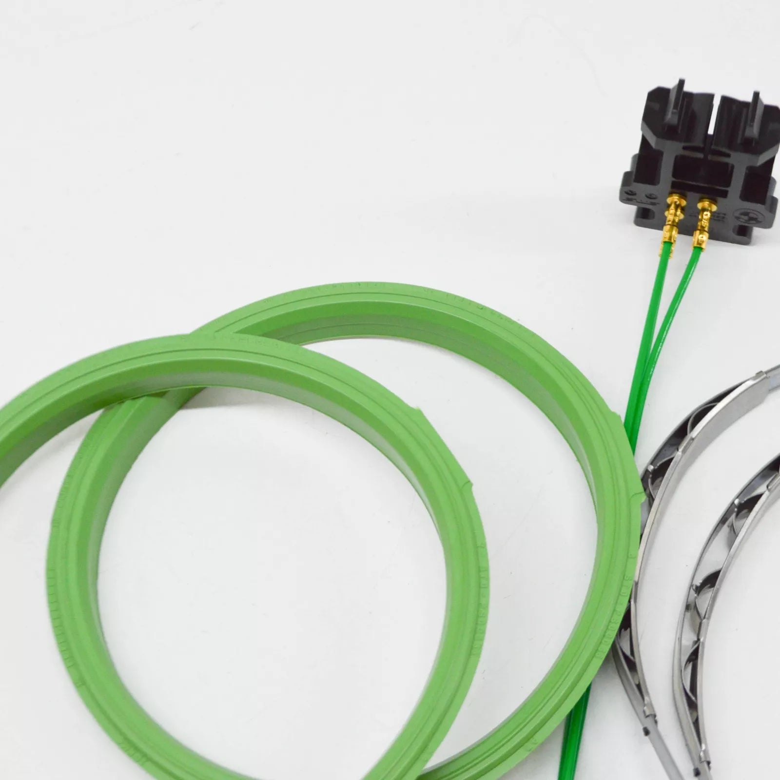 NEW BMW X5 F15 FUEL PRESSURE SENSOR 16147426702 7426702 ORIGINAL