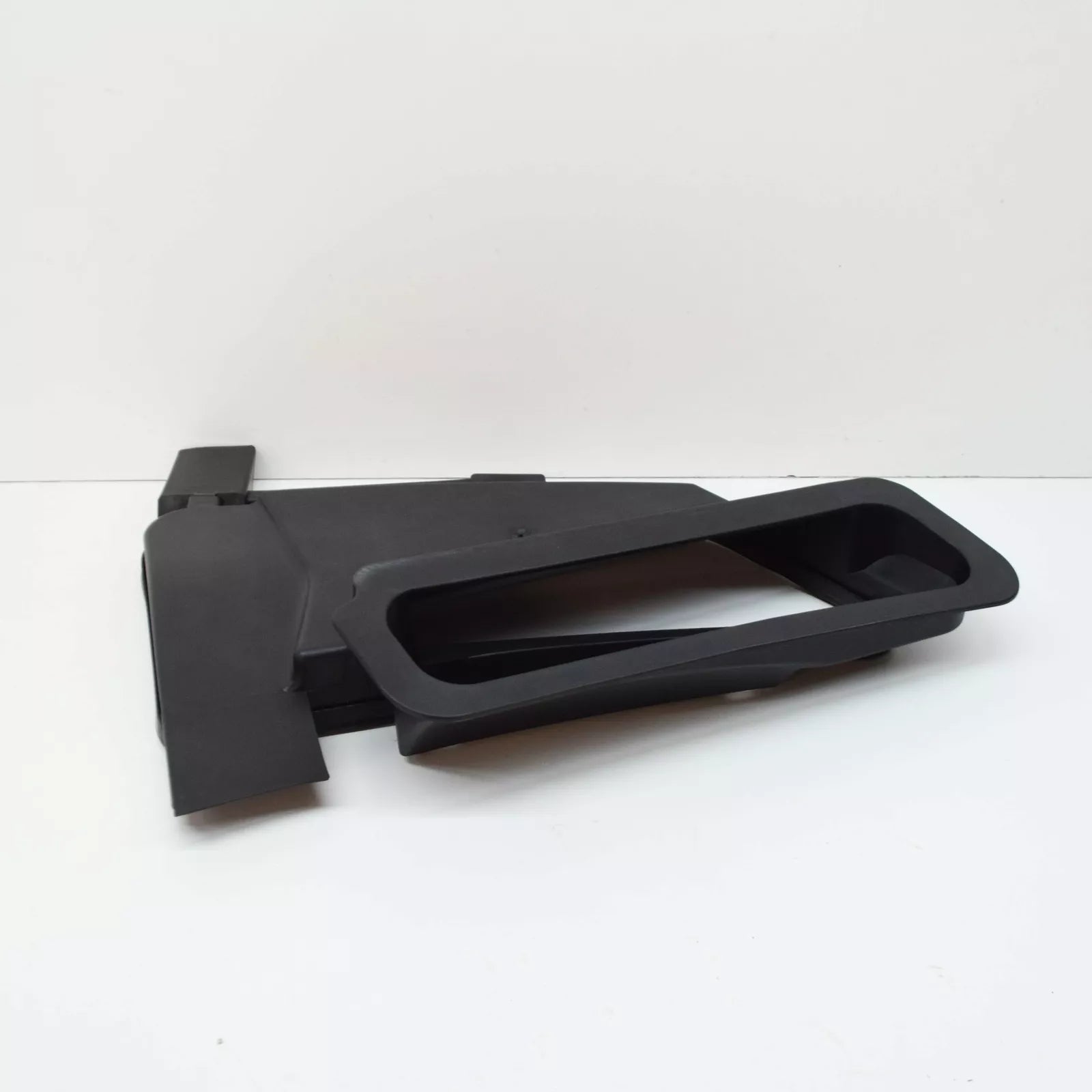 NEW MERCEDES-BENZ AMG GT C190 LEFT SIDE AIR DUCT A1908303900