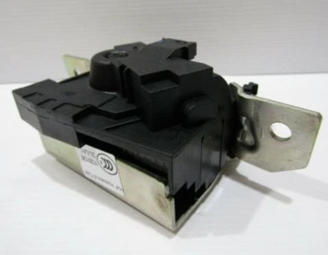 NEW MERCEDES-BENZ B W246 REAR END DOOR BOTTOM LOCK A2467401301 ORIGINAL