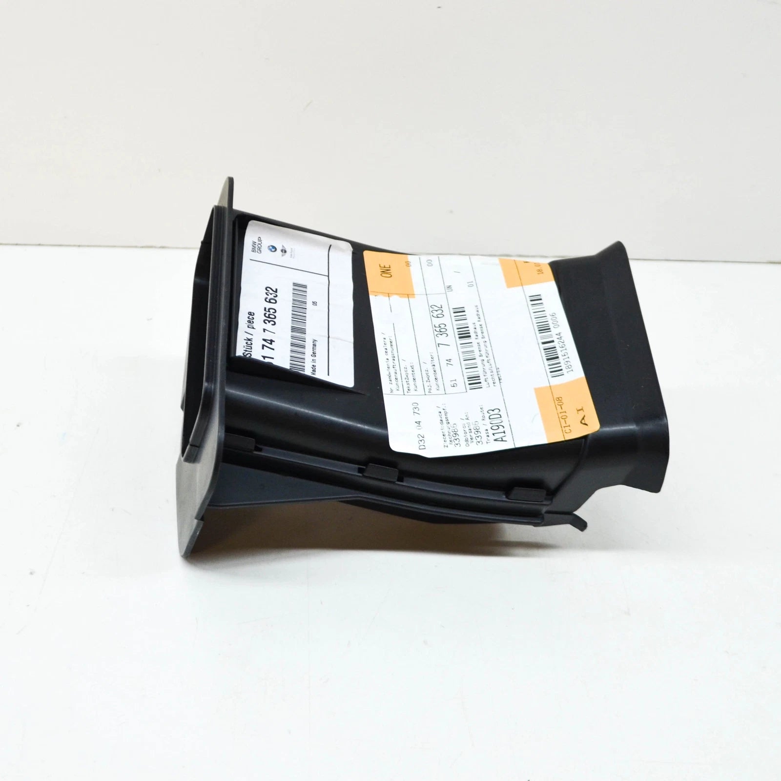 NEW BMW 7 G11 RIGHT SIDE BRAKE AIR DUCT 51747365632 7365632 2016 ORIGINAL