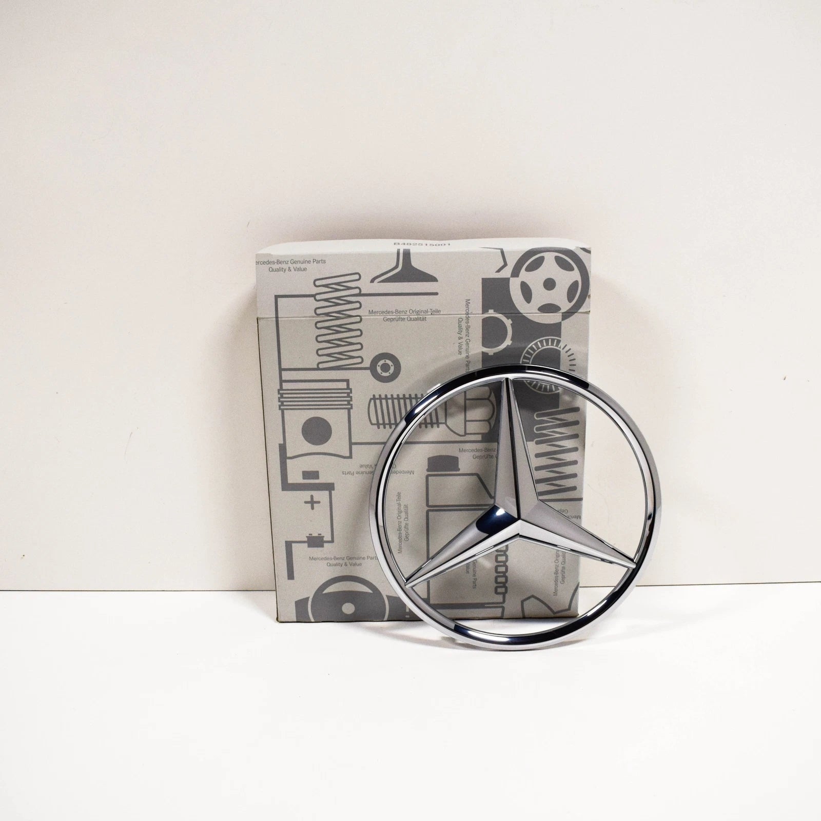 NEW MB G W463 AMG FRONT BUMPER RADIATOR GRILLE EMBLEM A0008179500 ORIGINAL