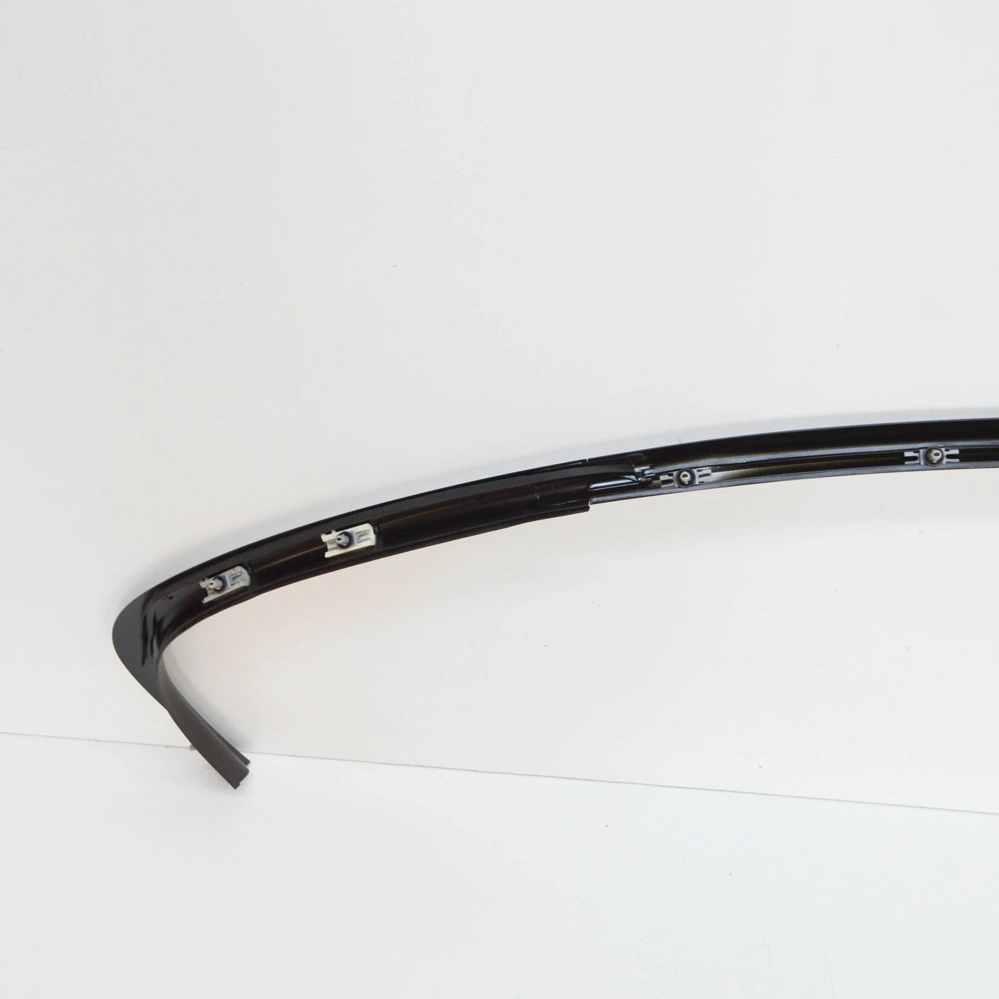 NEW BMW 3 E90 LEFT UPPER WINDOW TRIM STRIP 7117243 51137117243 ORIGINAL