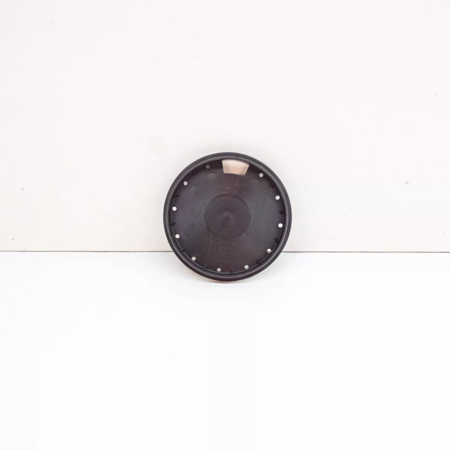 NEW VW TRANSPORTER T6 REAR CONTROL ARM WHEEL BEARING COVER CAP 7E0501269