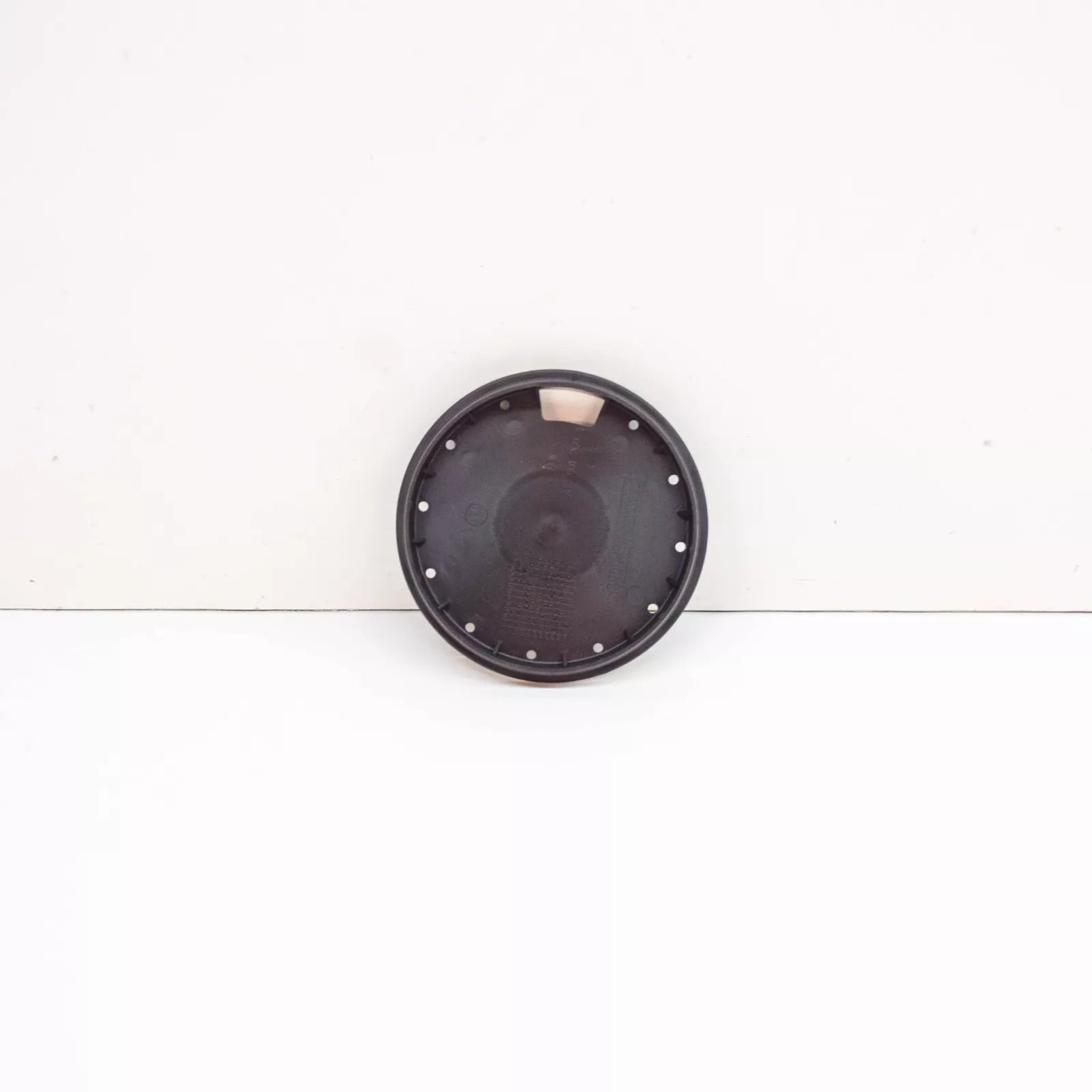 NEW VW TRANSPORTER T6 REAR CONTROL ARM WHEEL BEARING COVER CAP 7E0501269