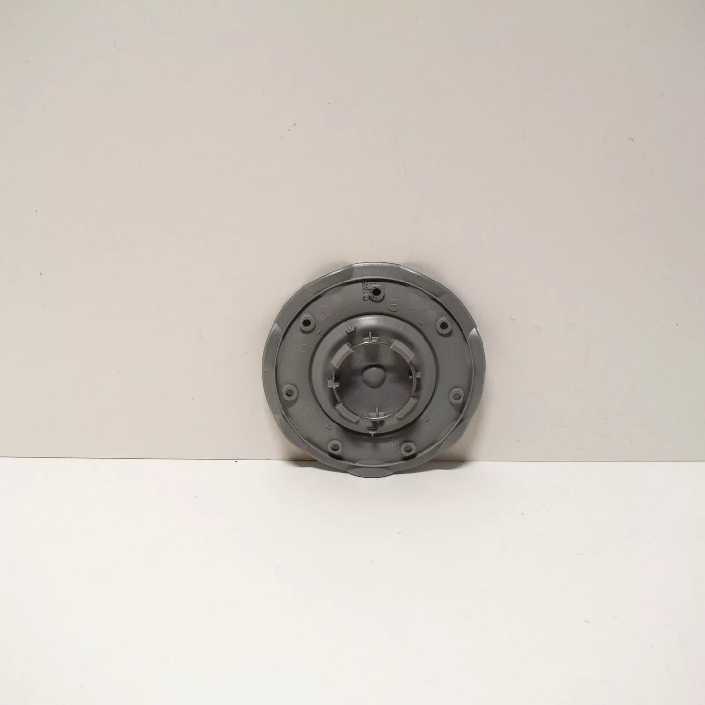 VOLKSWAGEN CLASSIXS 17" WHEEL CENTER CAP 1K0601149J NEW